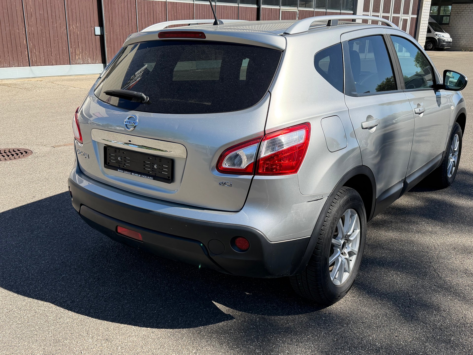 NISSAN Qashqai 1.6 dCi iStop 4WD 360-image-3