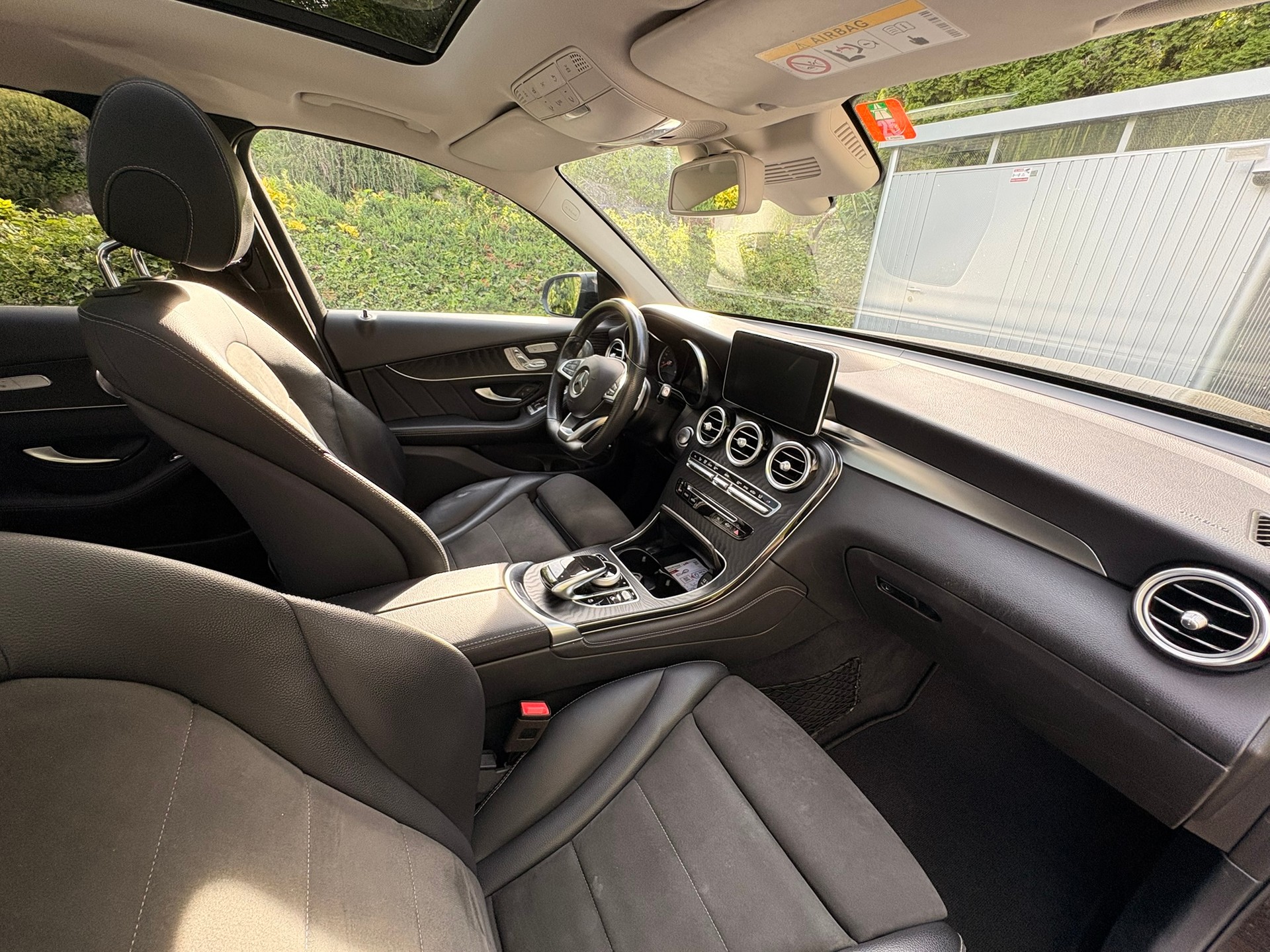 MERCEDES-BENZ GLC 250 AMG Line 4m-image-7