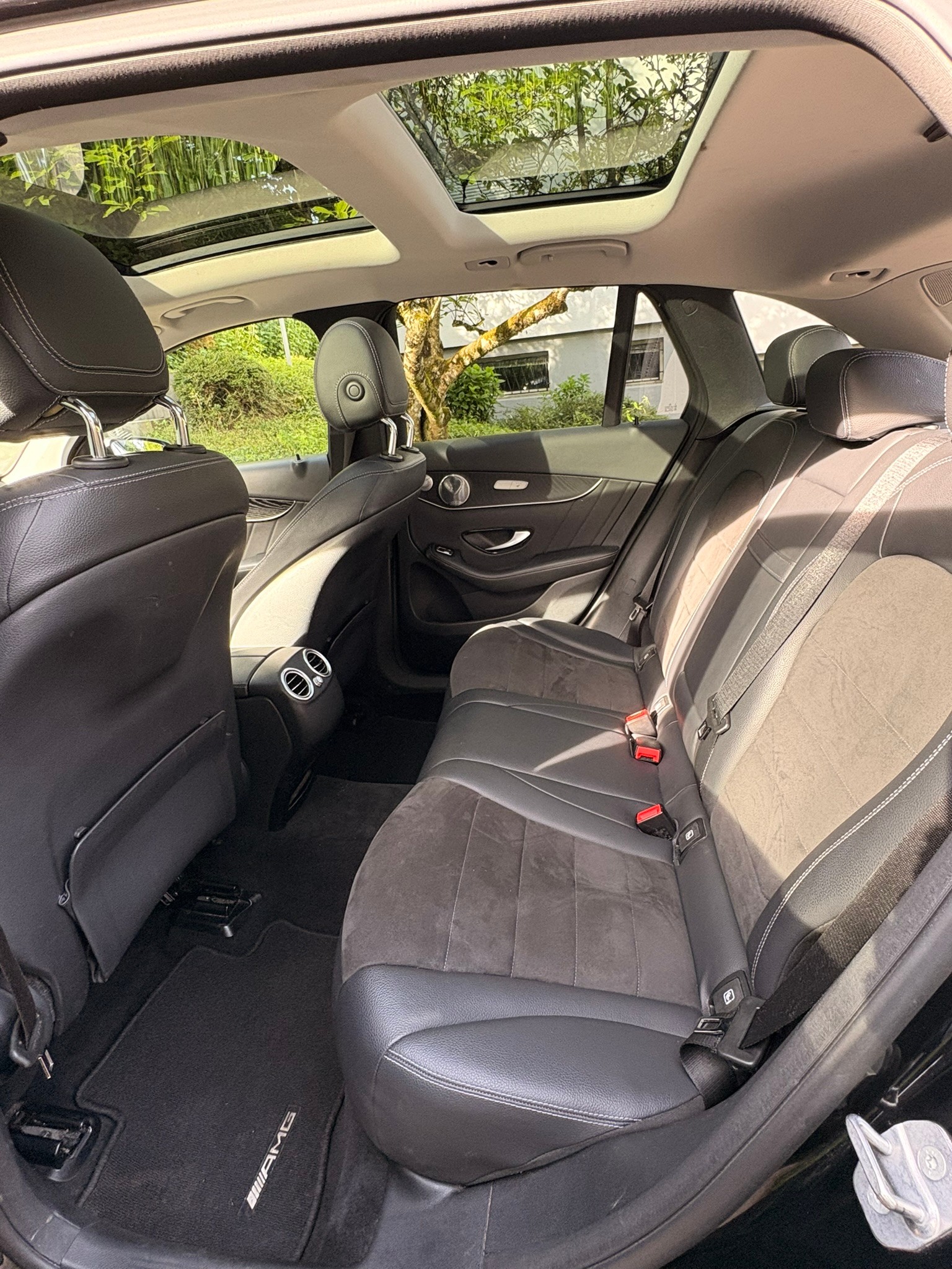 MERCEDES-BENZ GLC 250 AMG Line 4m-image-8