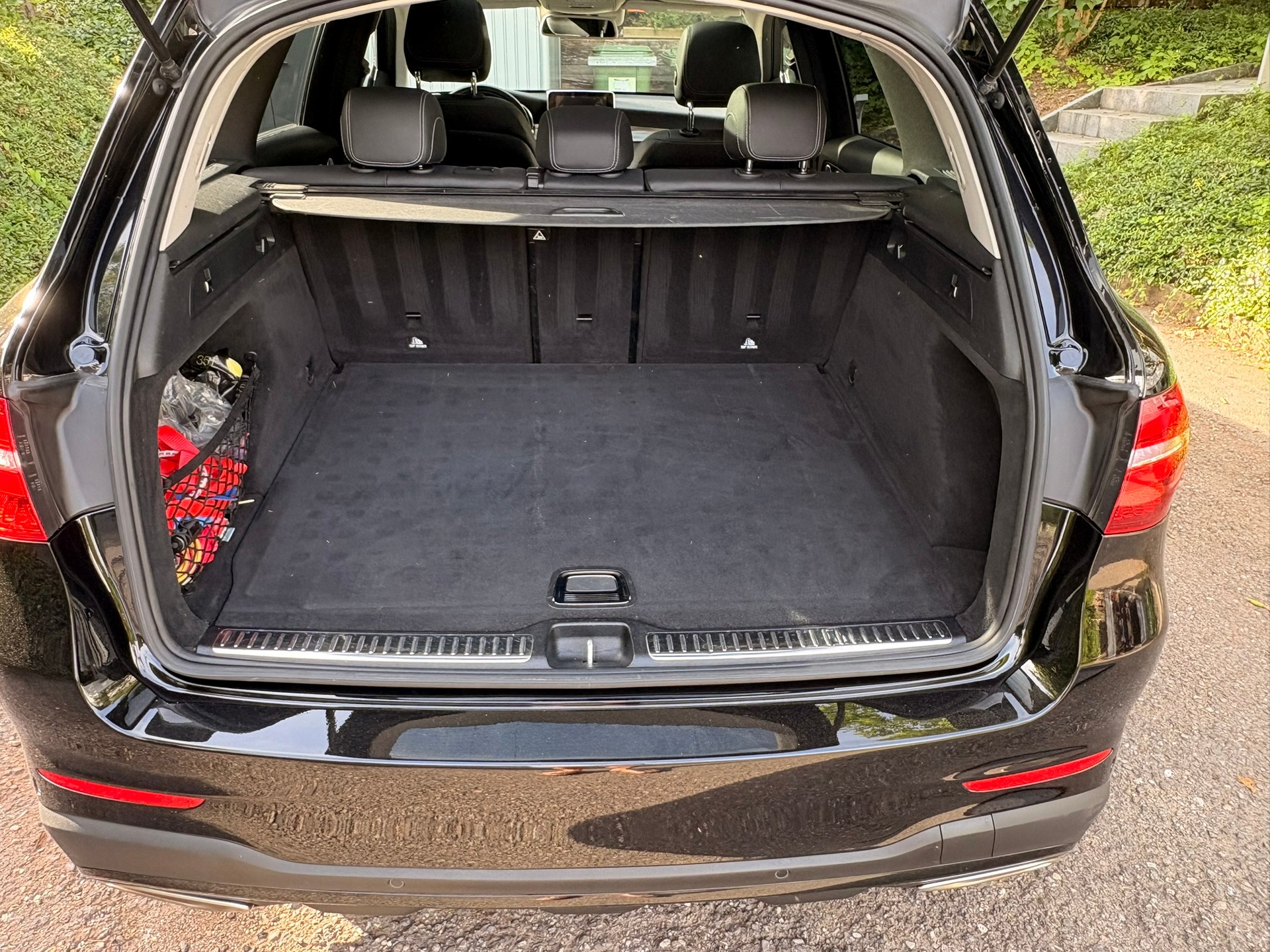MERCEDES-BENZ GLC 250 AMG Line 4m-image-6