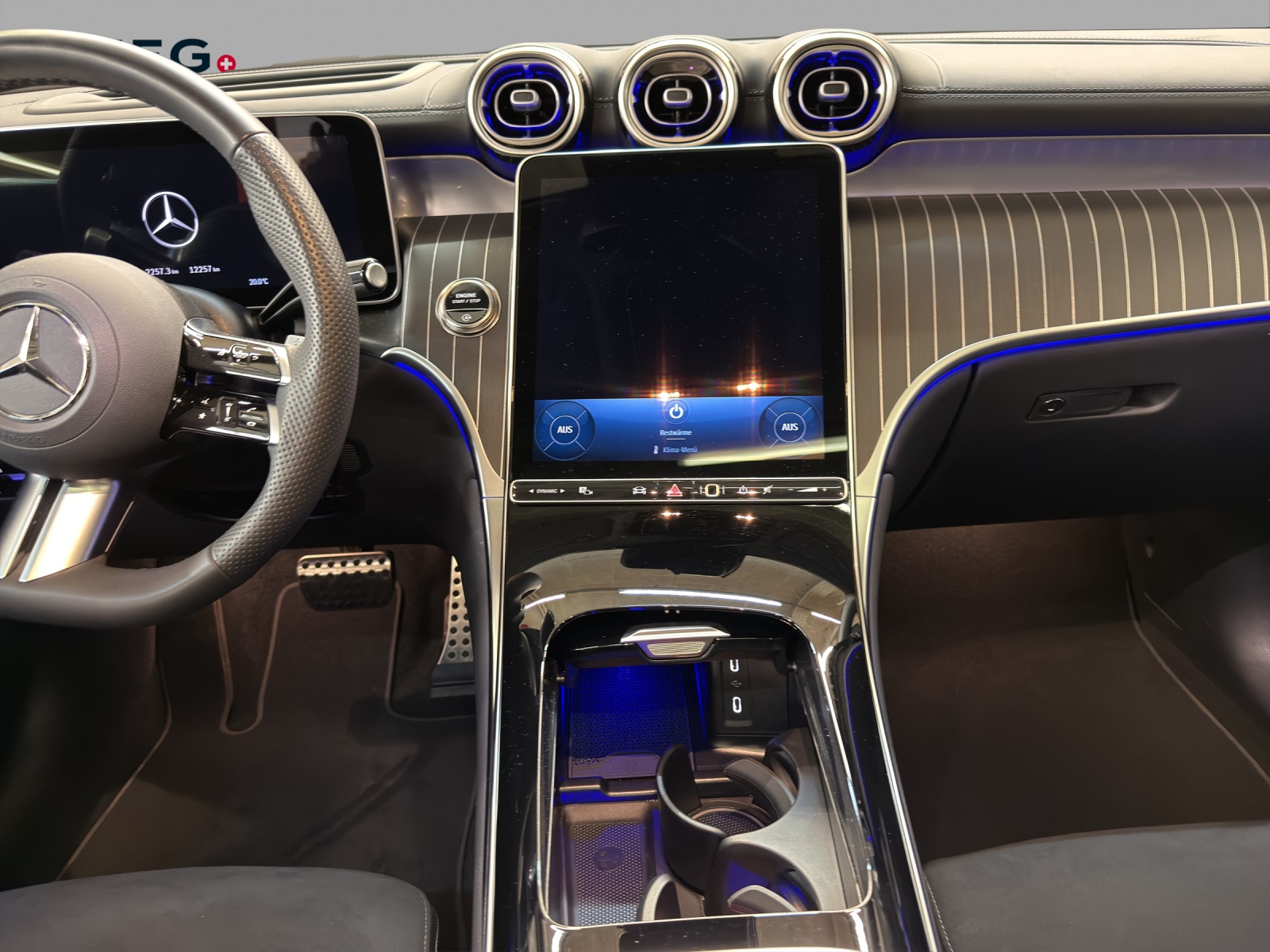 MERCEDES-BENZ GLC 200 4M - Coupé - AMG / 360 Grad Kamera / Head-Up Display / DIGITAL Light-image-11