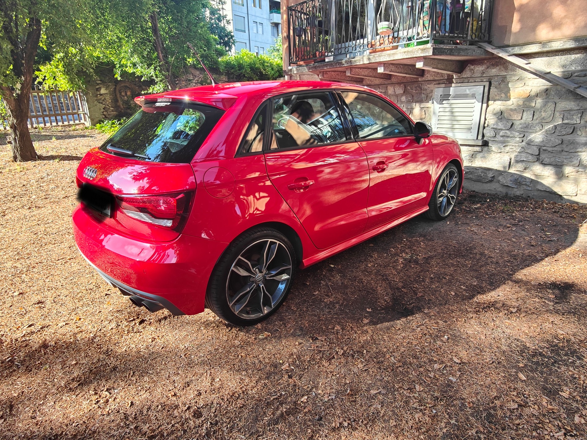 AUDI 2.0 TFSI quattro-image-2