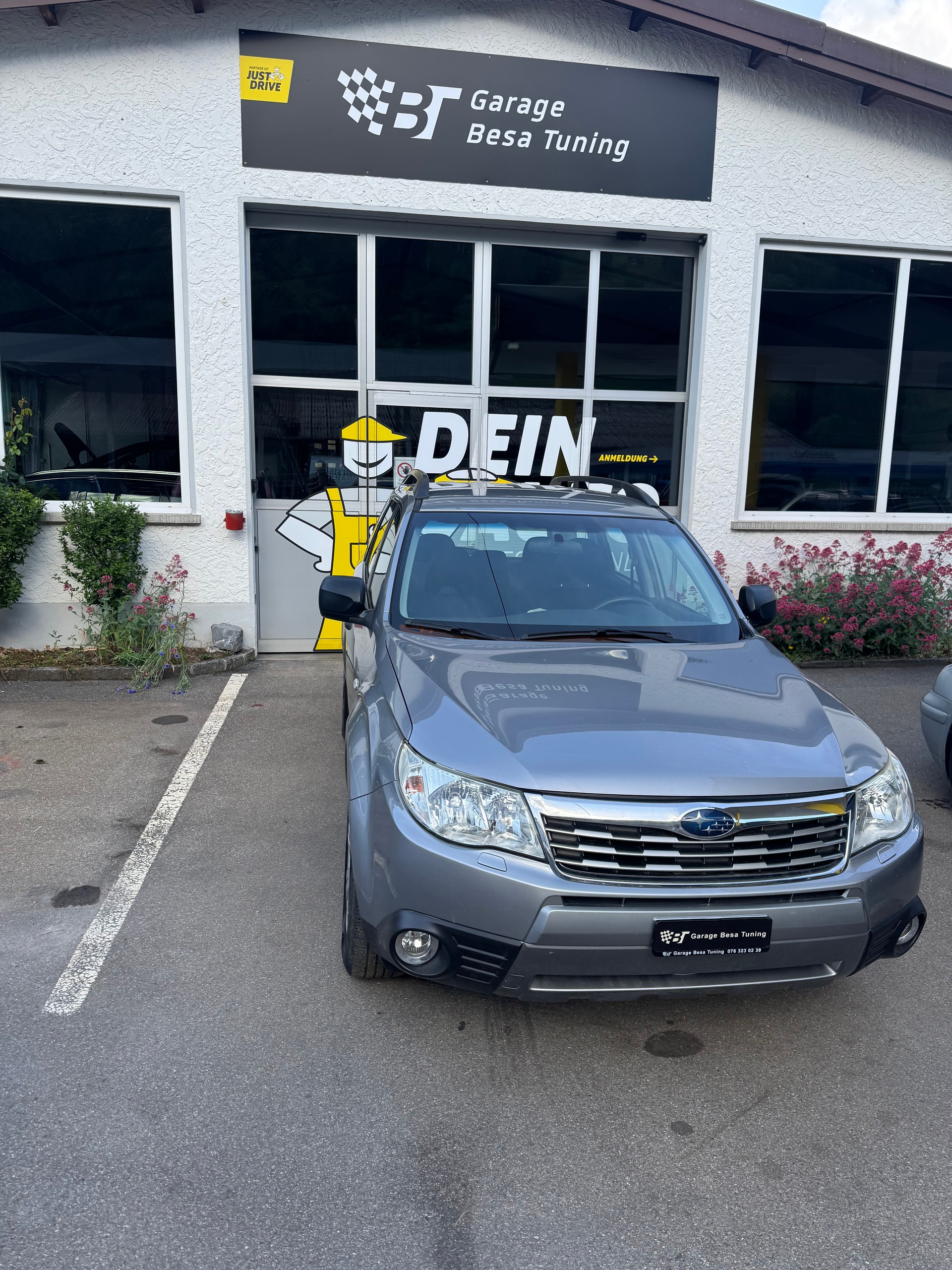 SUBARU Forester 2.0X Swiss-image-2