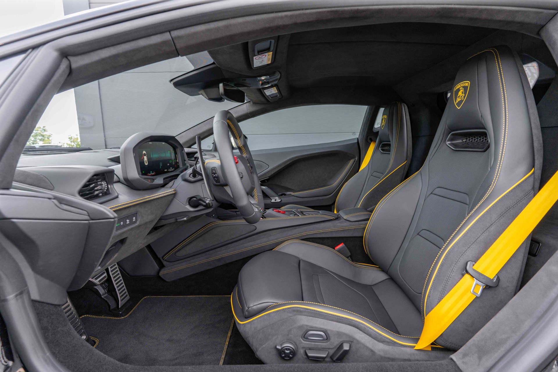 LAMBORGHINI Temerario HPEV-image-8