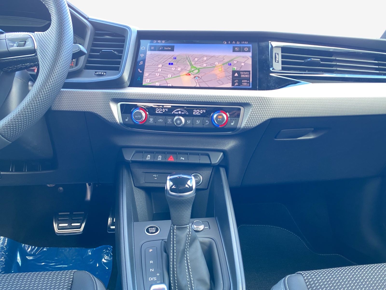 AUDI A1 Sportback 30 TFSI Attraction S-tronic-image-10