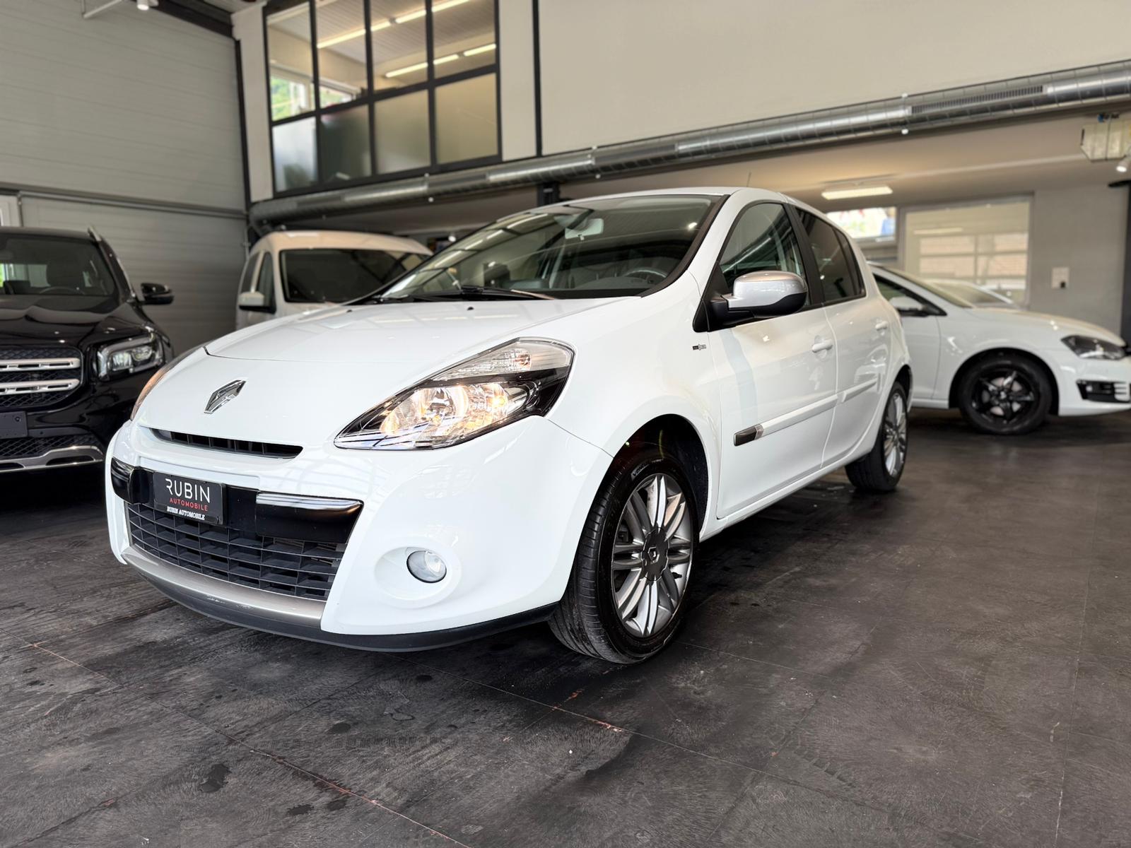RENAULT Clio 1.6 16V Night&Day Automatic