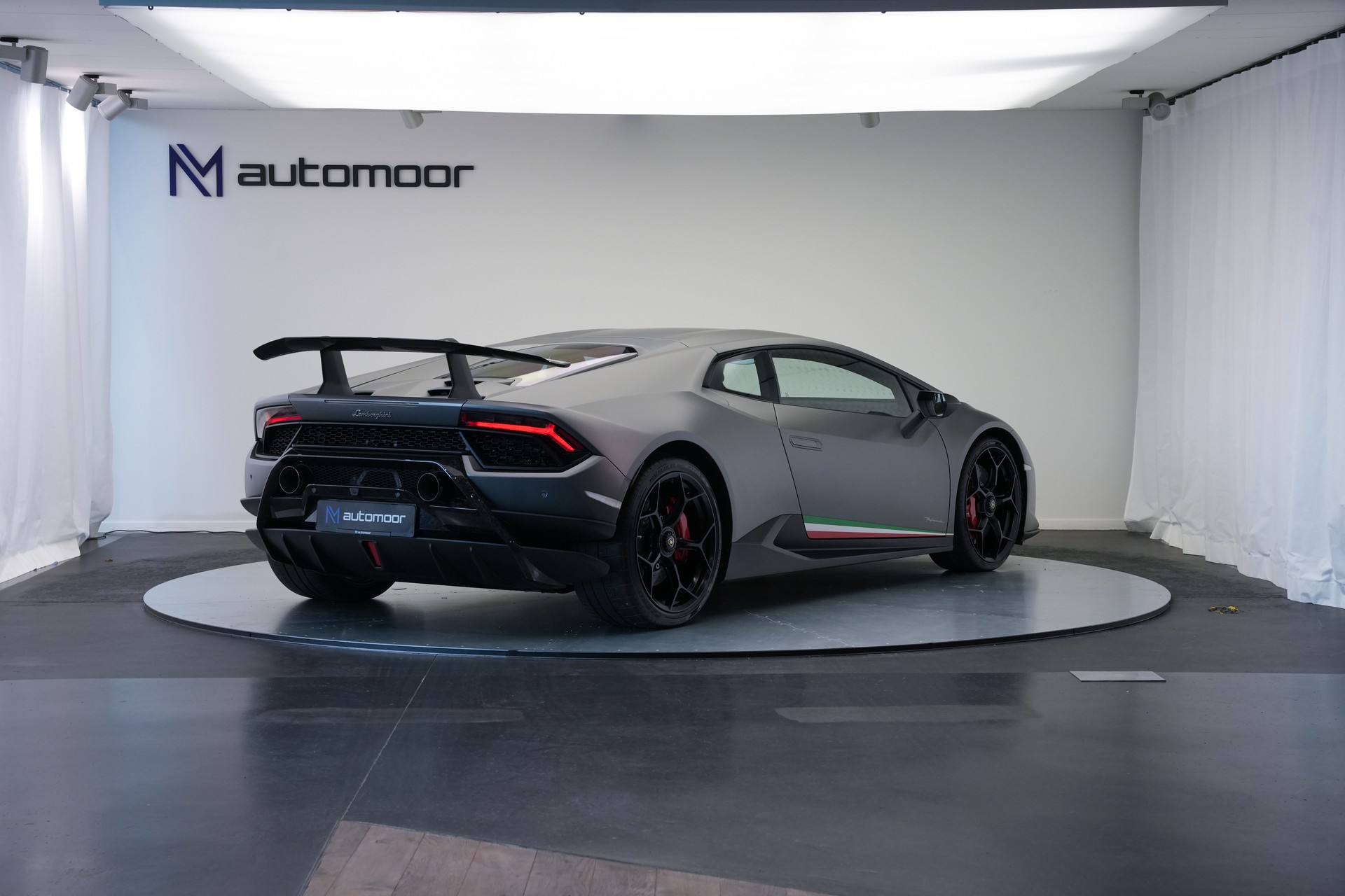 LAMBORGHINI Huracan LP640-4 Coupé Performante DCT *grigio titans* *Sensonum*-image-4