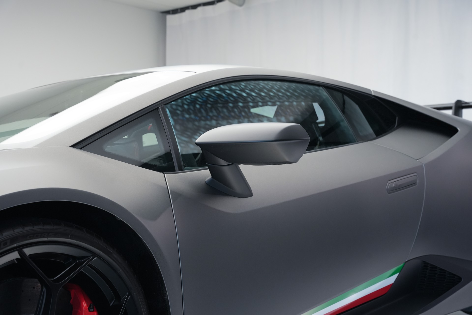 LAMBORGHINI Huracan LP640-4 Coupé Performante DCT *grigio titans* *Sensonum*-image-45