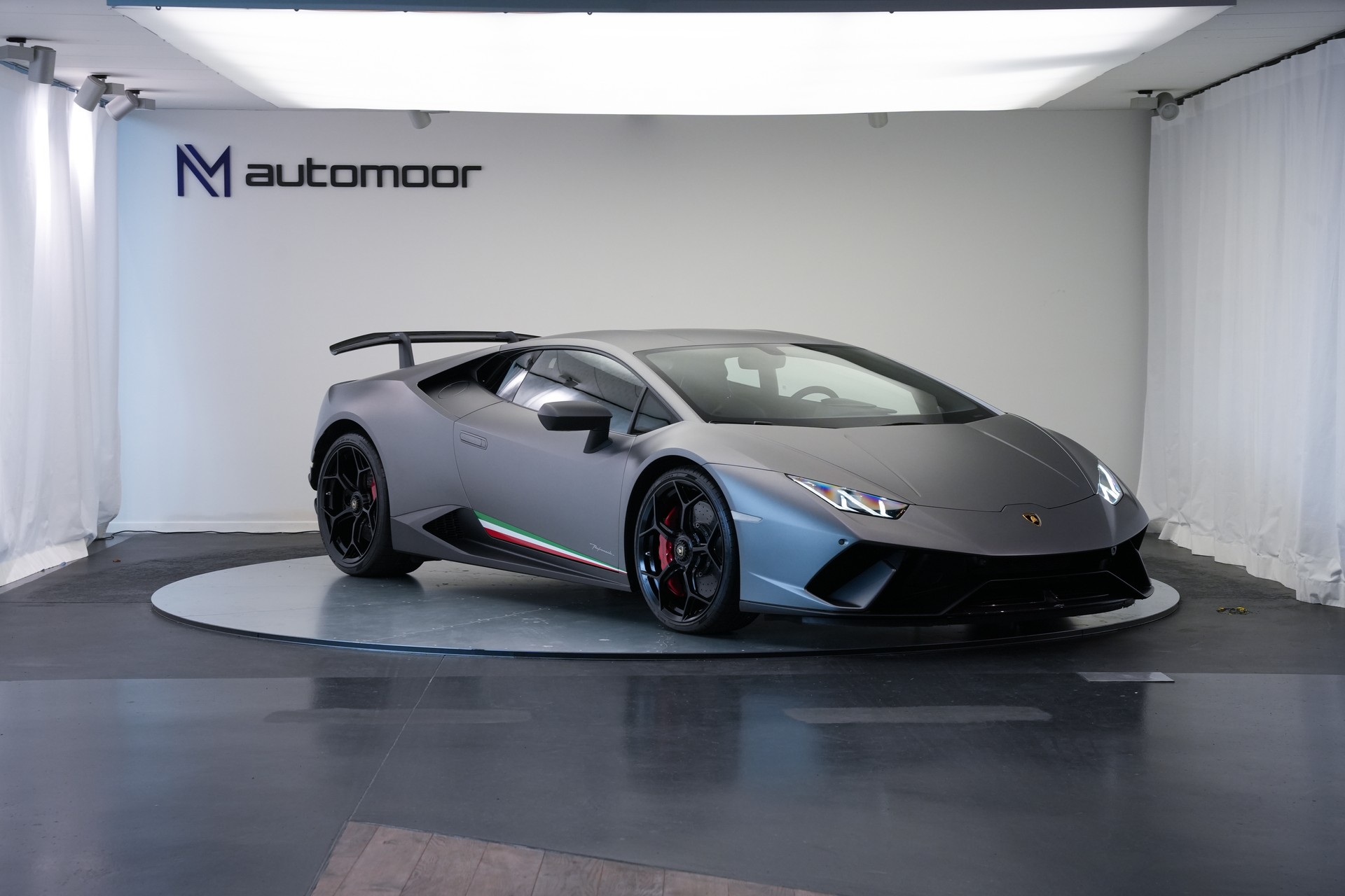 LAMBORGHINI Huracan LP640-4 Coupé Performante DCT *grigio titans* *Sensonum*-image-2