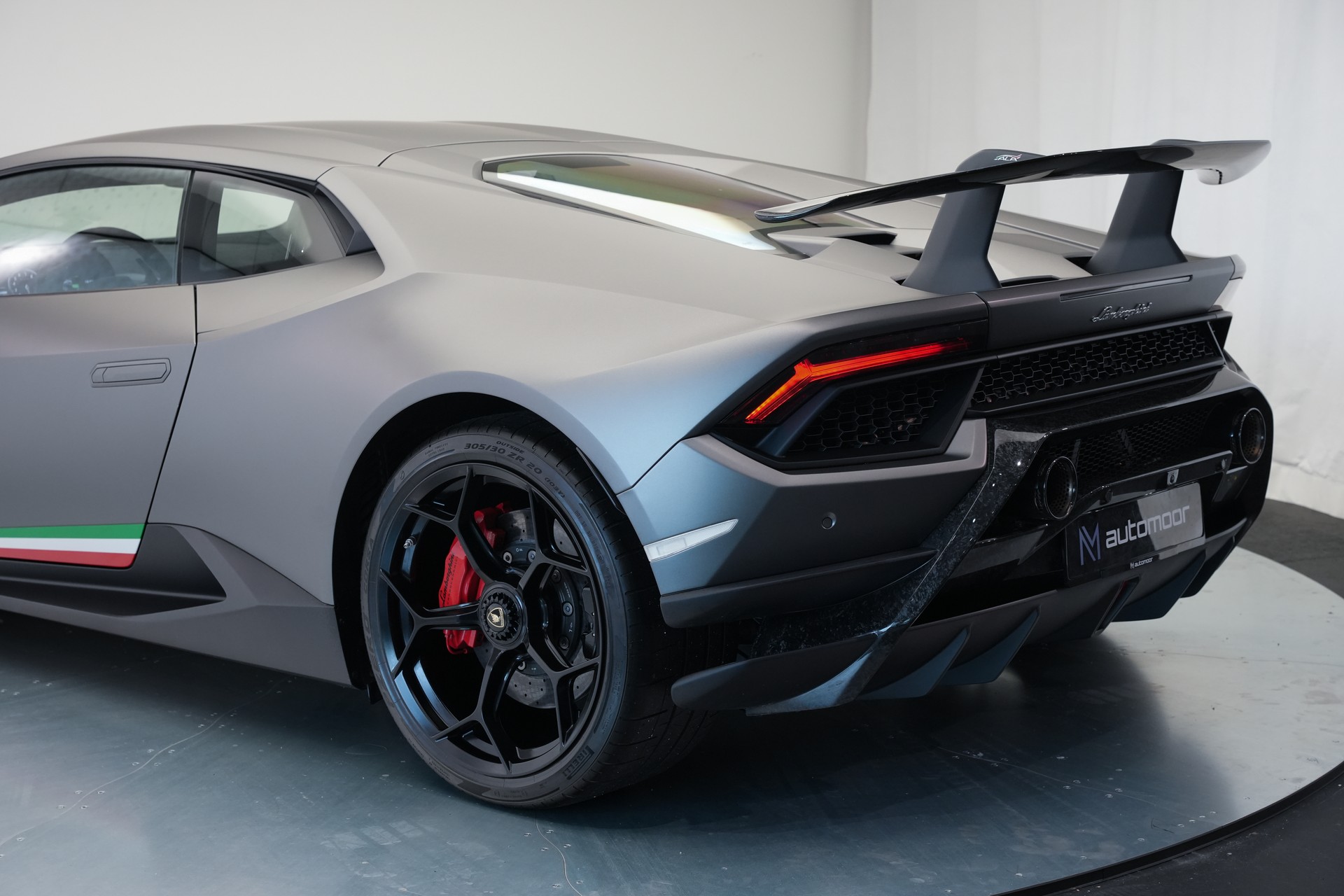 LAMBORGHINI Huracan LP640-4 Coupé Performante DCT *grigio titans* *Sensonum*-image-43