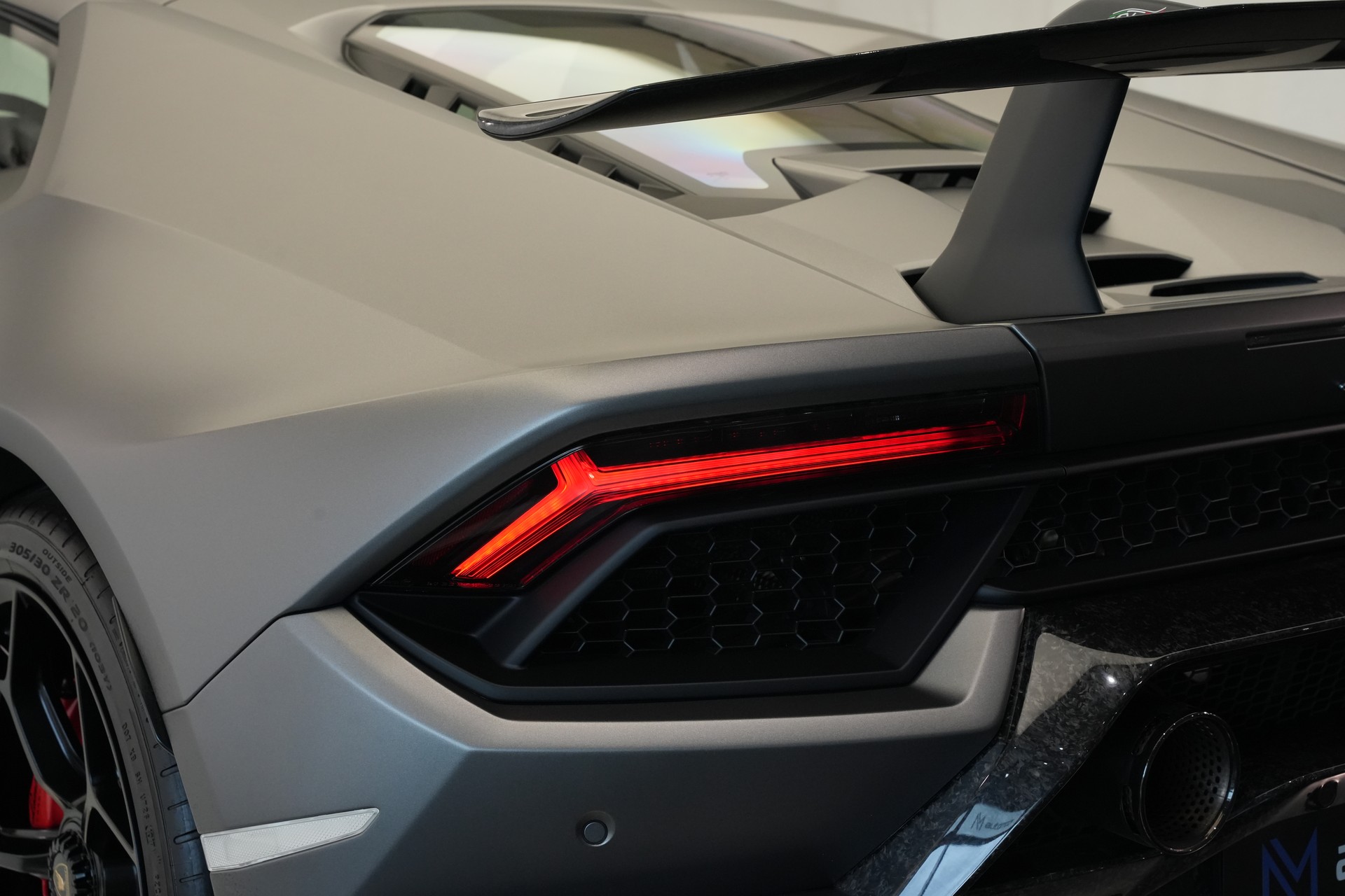 LAMBORGHINI Huracan LP640-4 Coupé Performante DCT *grigio titans* *Sensonum*-image-32
