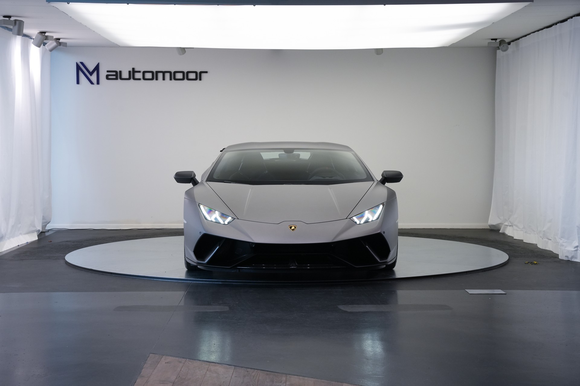 LAMBORGHINI Huracan LP640-4 Coupé Performante DCT *grigio titans* *Sensonum*-image-1