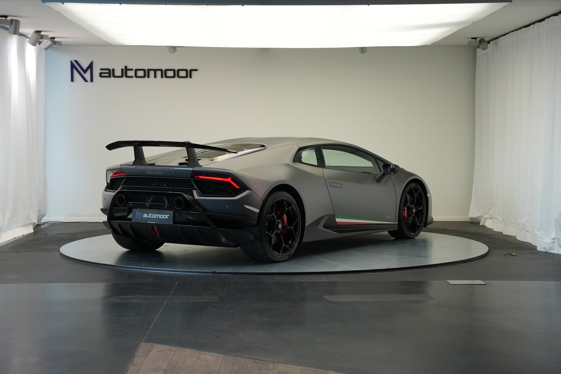 LAMBORGHINI Huracan LP640-4 Coupé Performante DCT *grigio titans* *Sensonum*-image-4