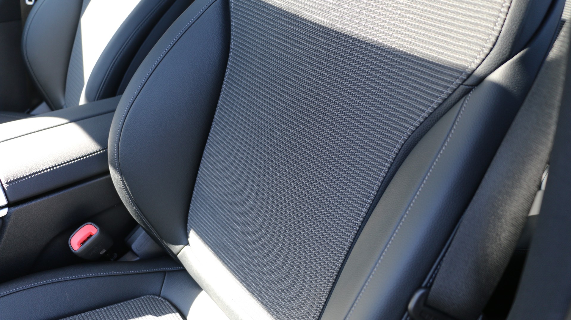 MERCEDES-BENZ GLC 200 d 4M 9G-Tronic-image-9