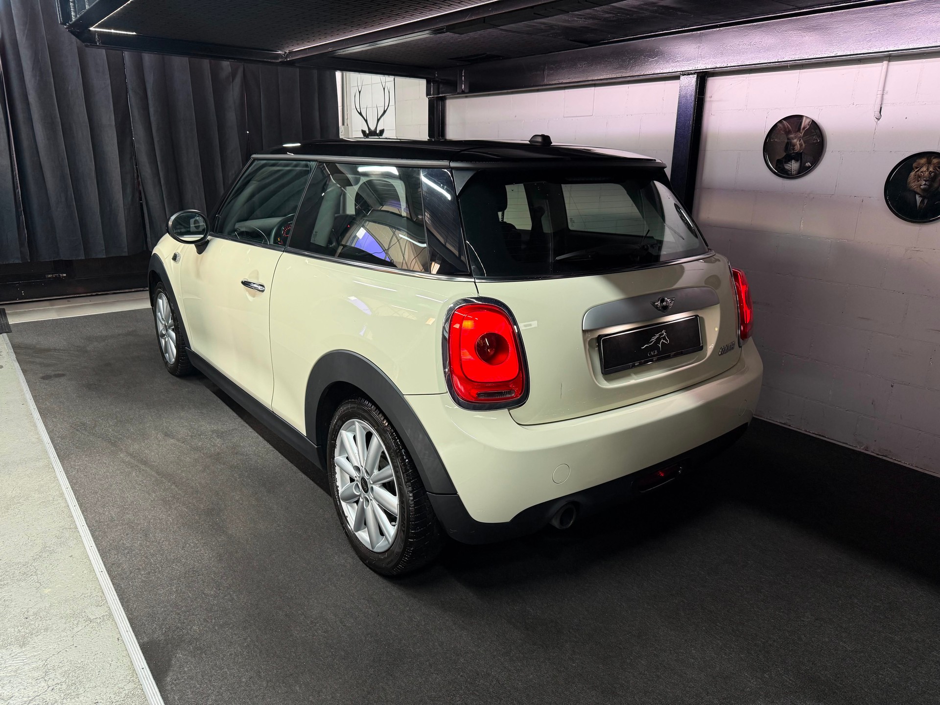 MINI Cooper-image-1