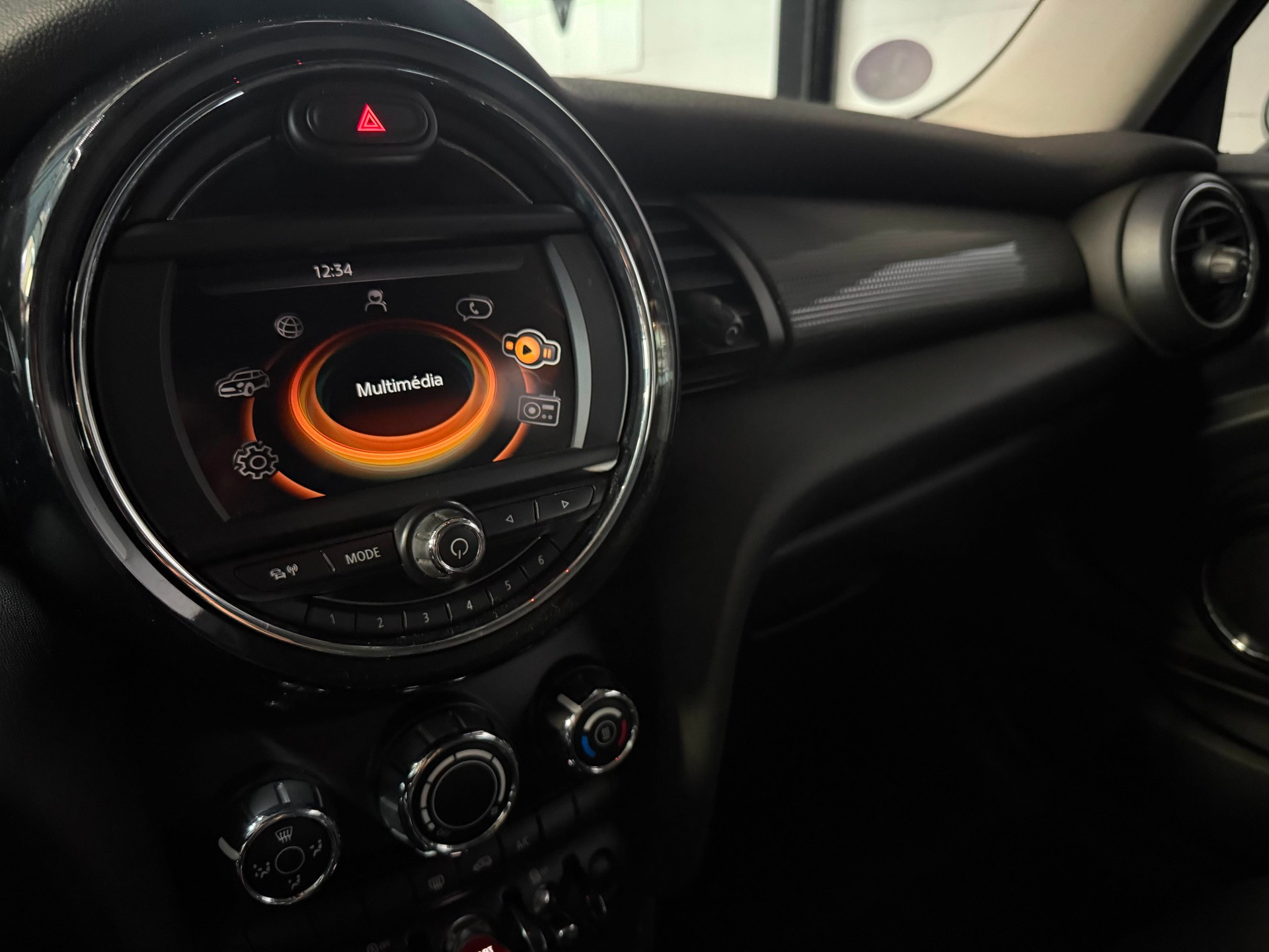 MINI Cooper-image-15