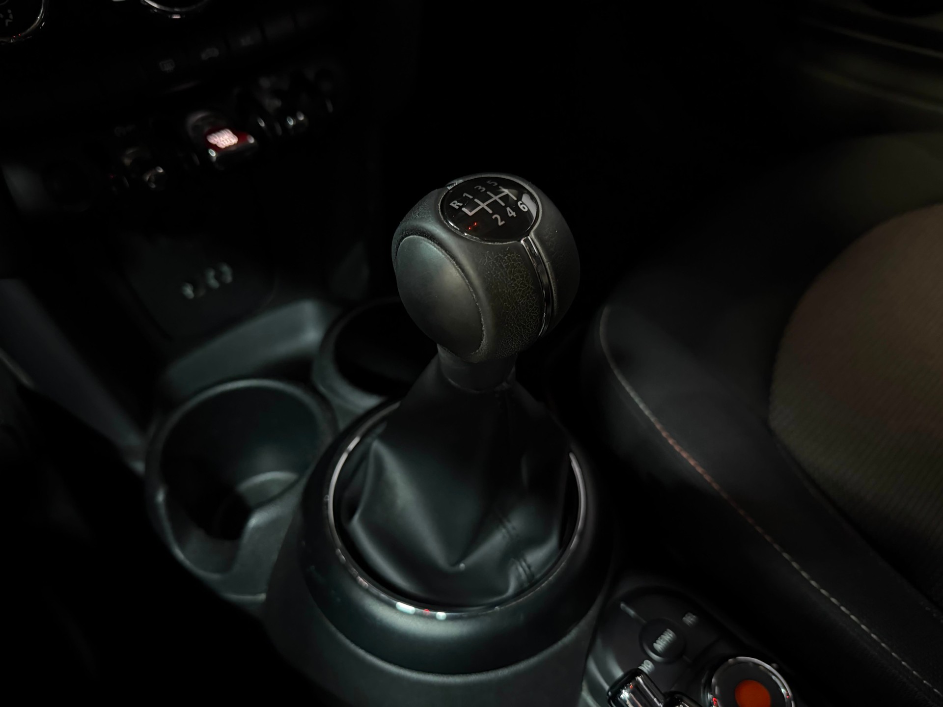 MINI Cooper-image-13
