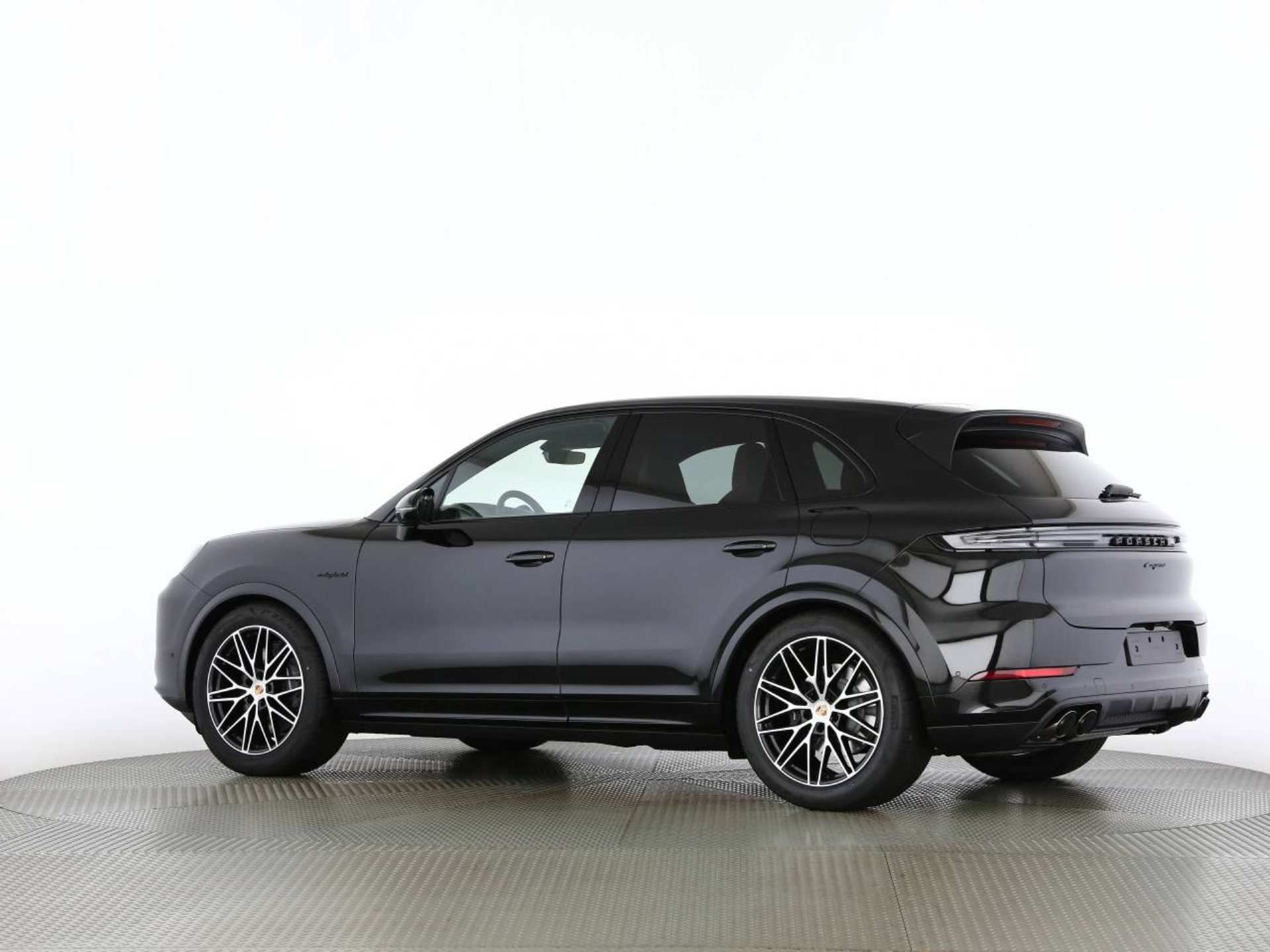 PORSCHE Cayenne E-Hybrid Black Edition-image-7