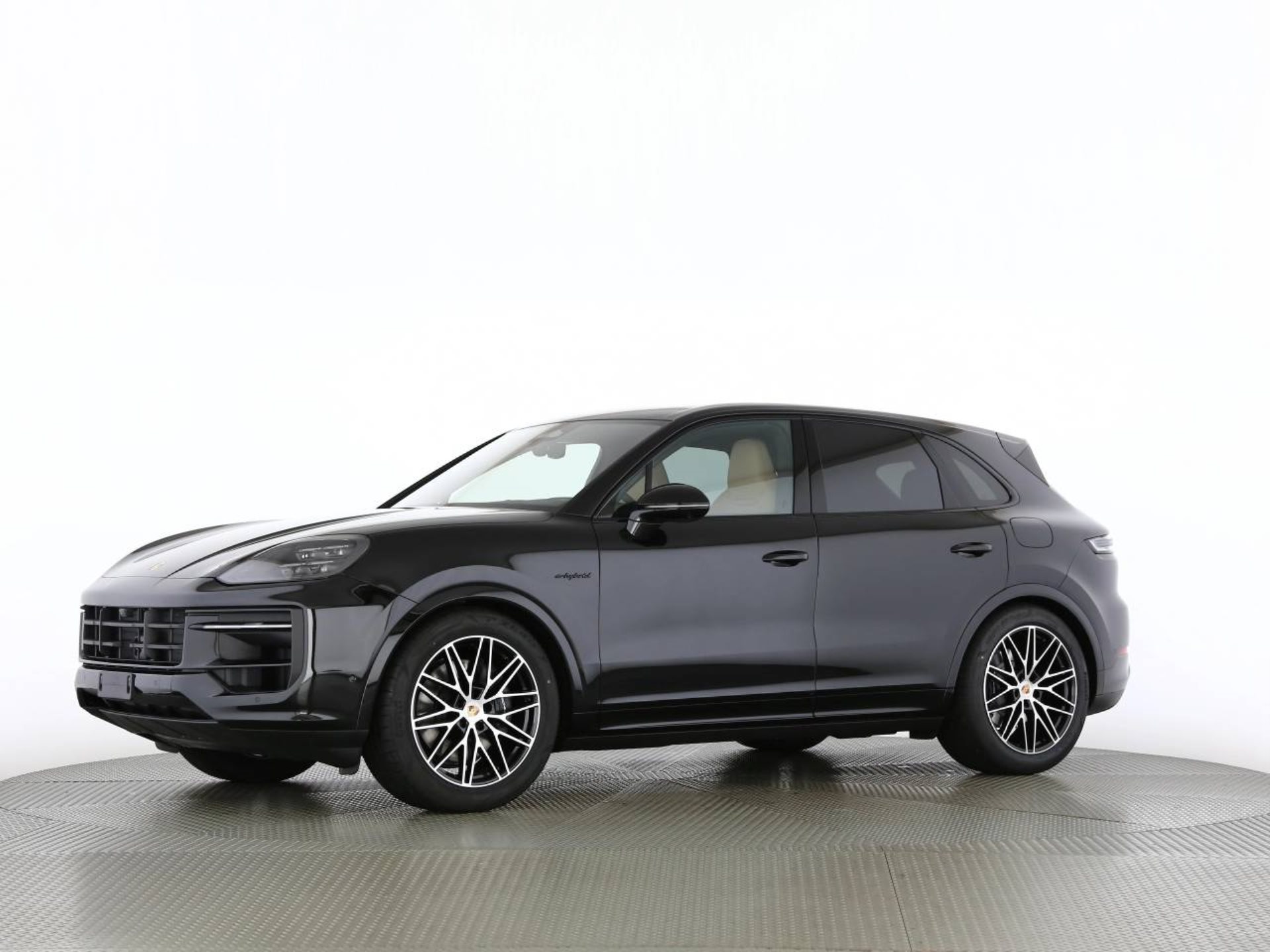 PORSCHE Cayenne E-Hybrid Black Edition-image-10
