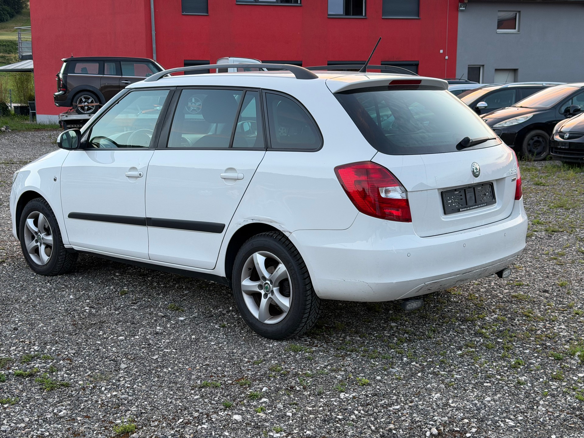 SKODA 1.6-image-4