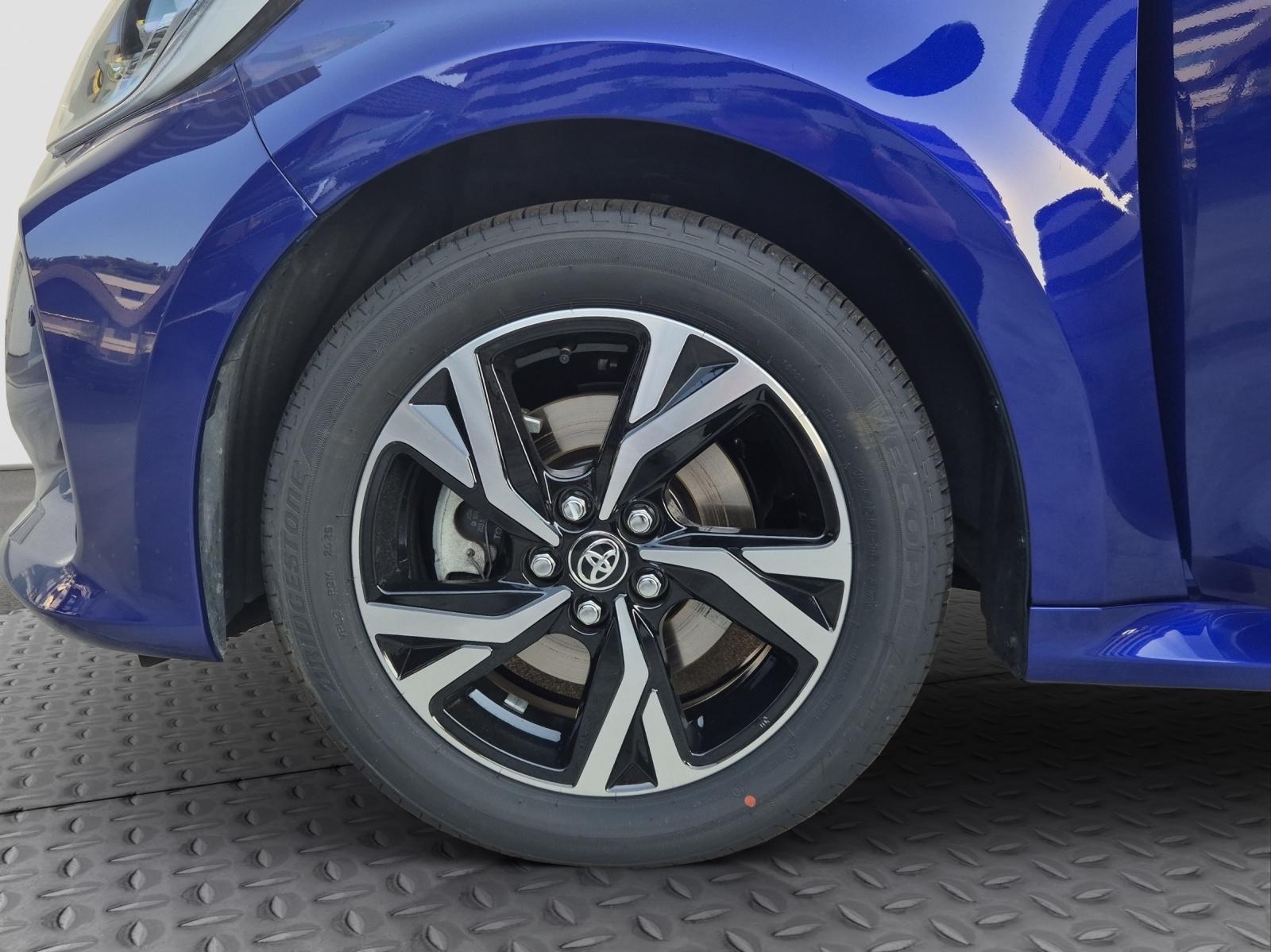 TOYOTA Yaris 1.5 VVT-i HSD Trend-image-8
