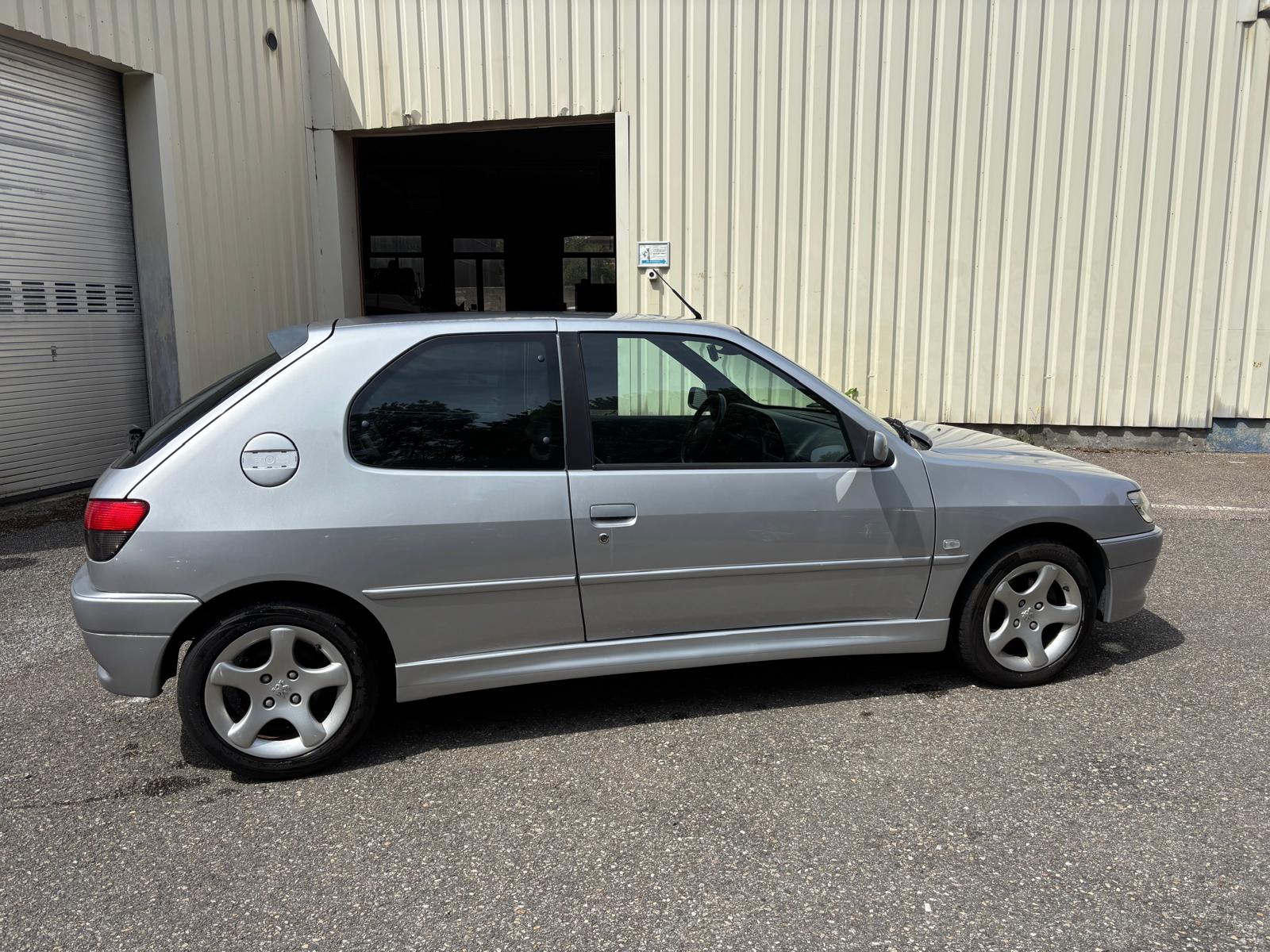 PEUGEOT 306 2.0 16V XSi-image-4