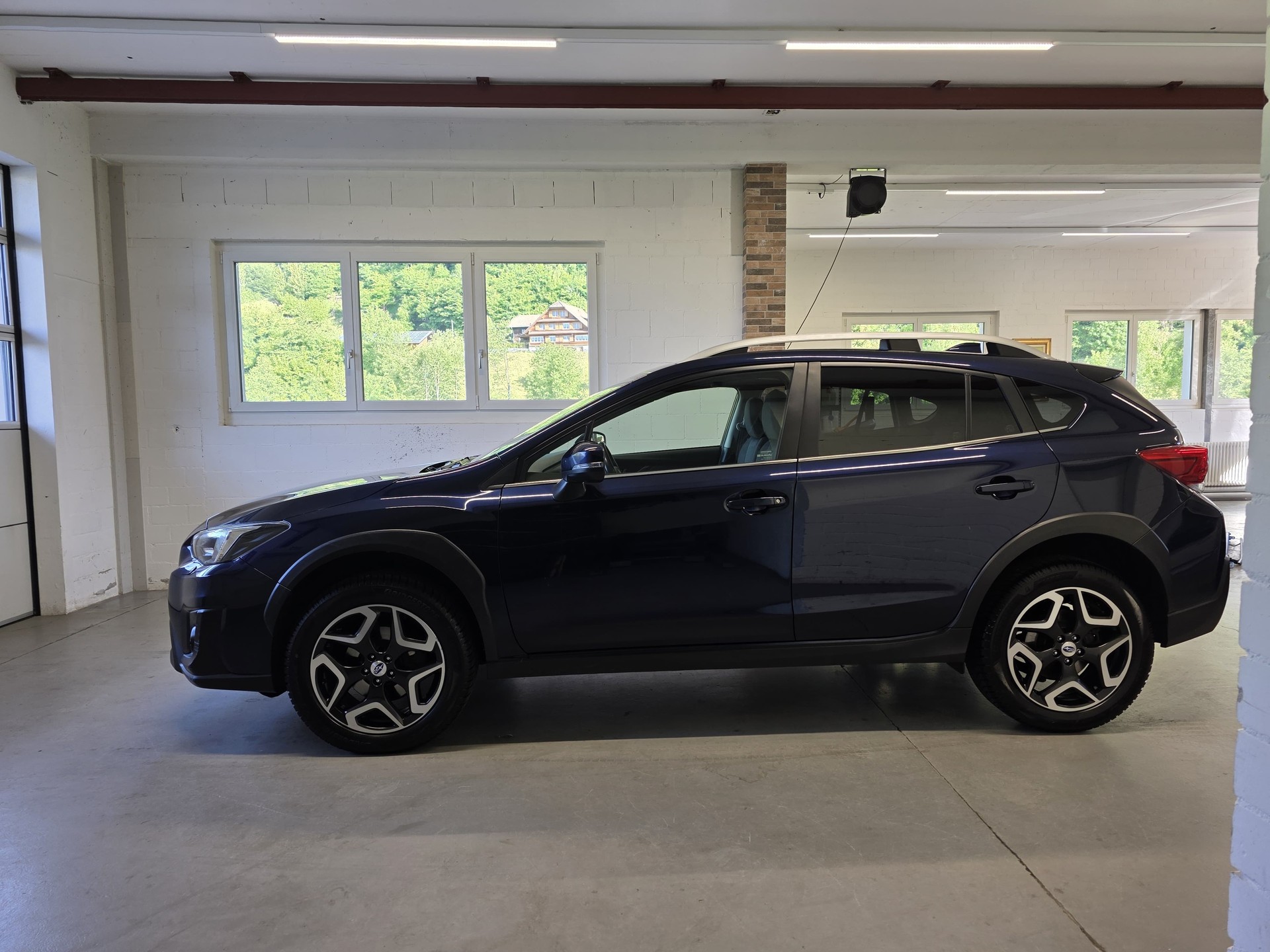 SUBARU XV 2.0 Swiss Plus AWD Lineartronic-image-3