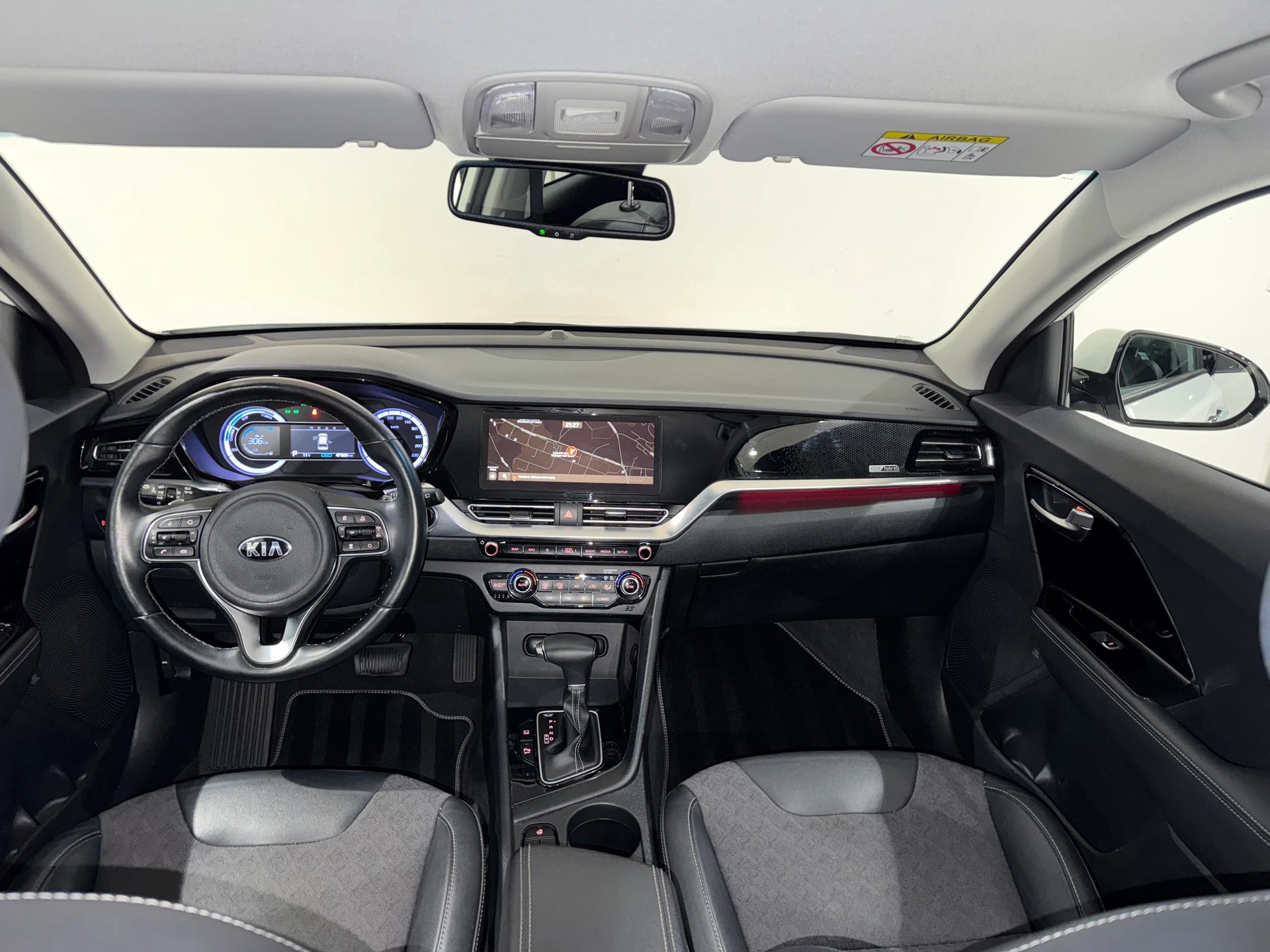 KIA KIA Niro 1.6GDi Hybrid Power DCT | 1.Hand | Werksgarantie |-image-14