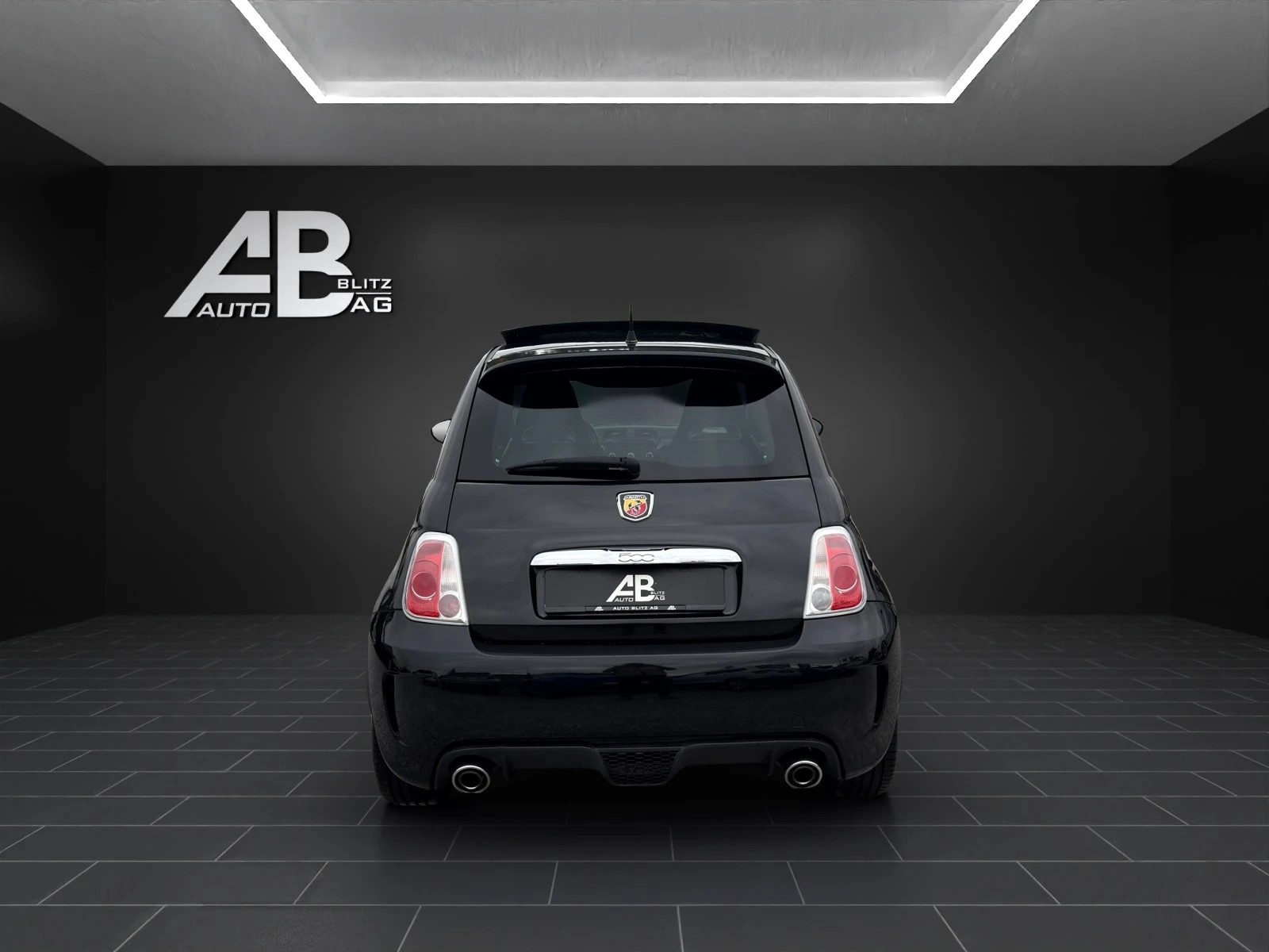 FIAT 500 1.4 16V Turbo Abarth mit 135 PS-image-3
