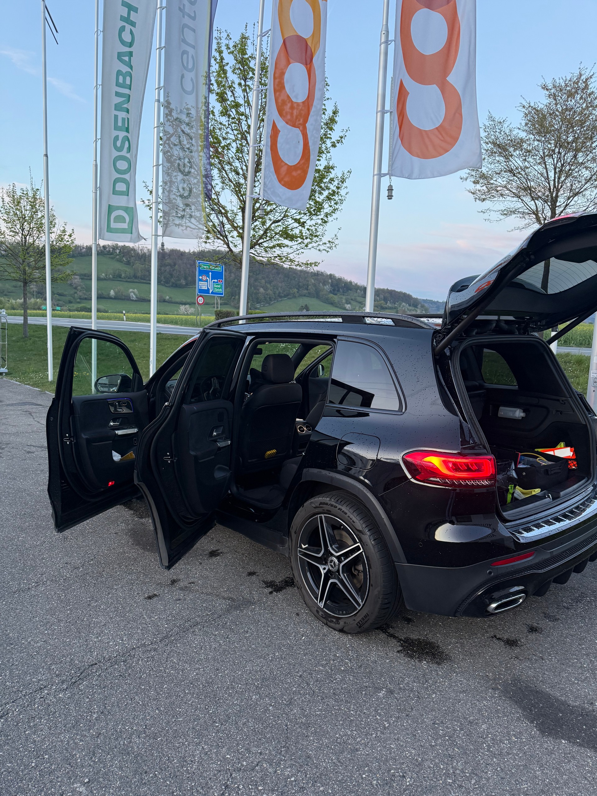 MERCEDES-BENZ GLB 220 d AMG Line 4matic-image-2