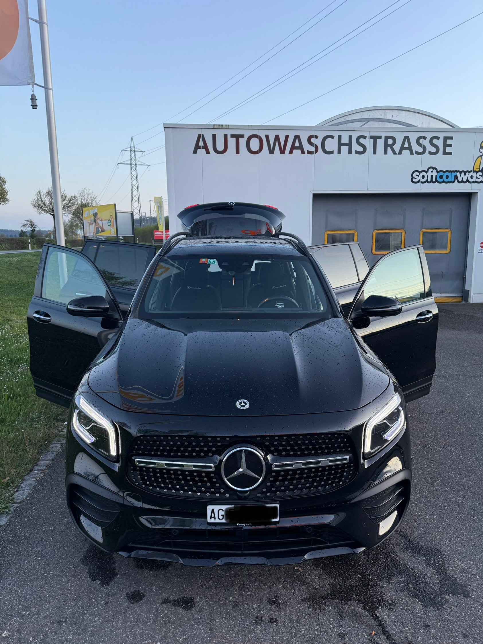 MERCEDES-BENZ GLB 220 d AMG Line 4matic — slika 1