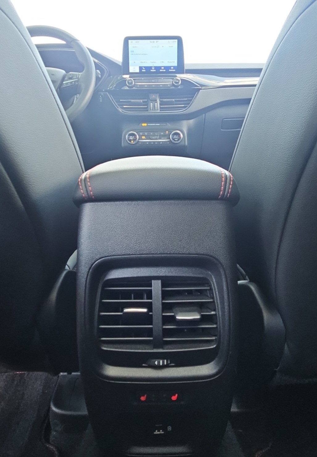 FORD Kuga 2.0 TDCi EcoBlue ST-Line X 4WD-image-13