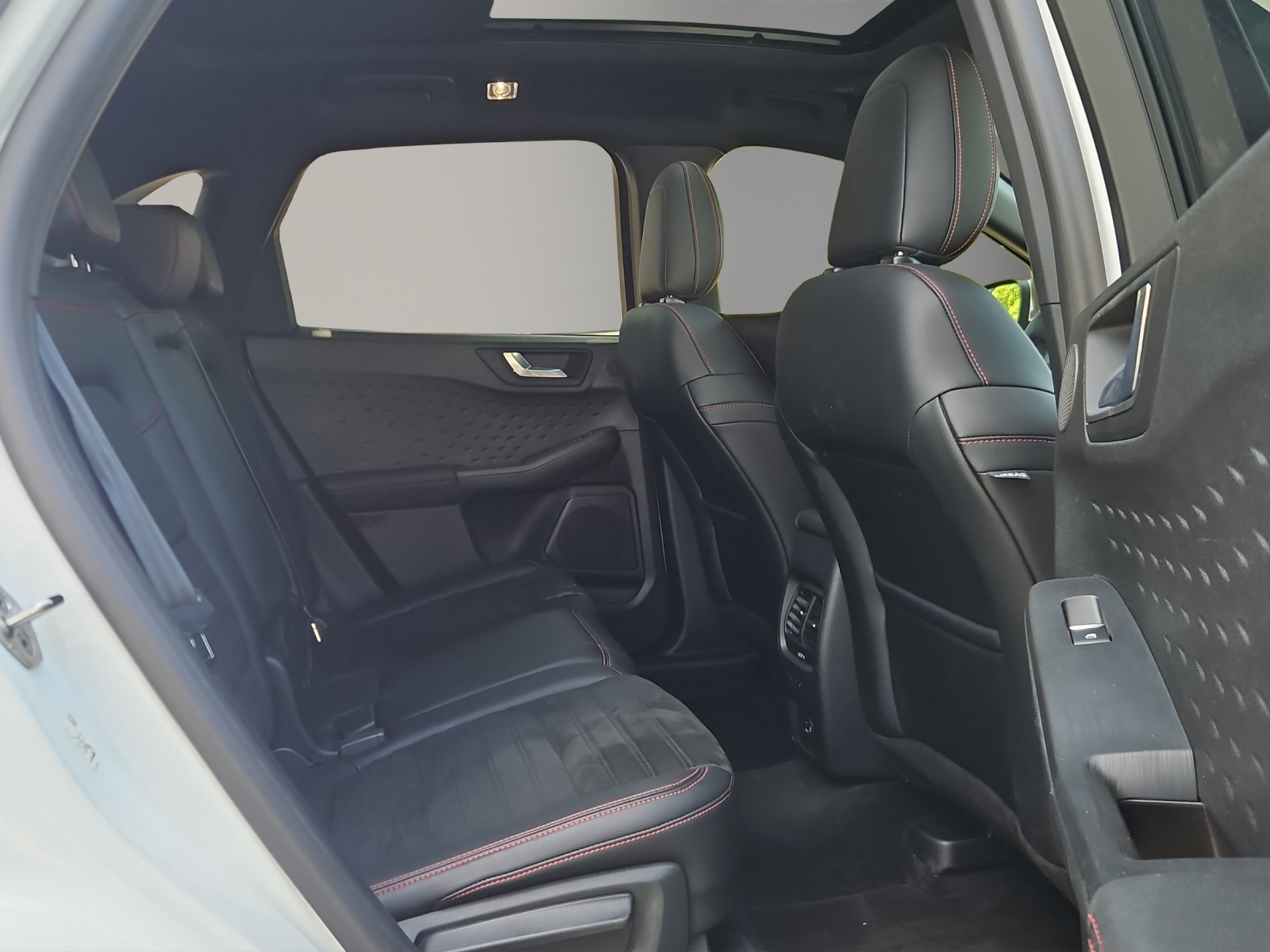 FORD Kuga 2.0 TDCi EcoBlue ST-Line X 4WD-image-14