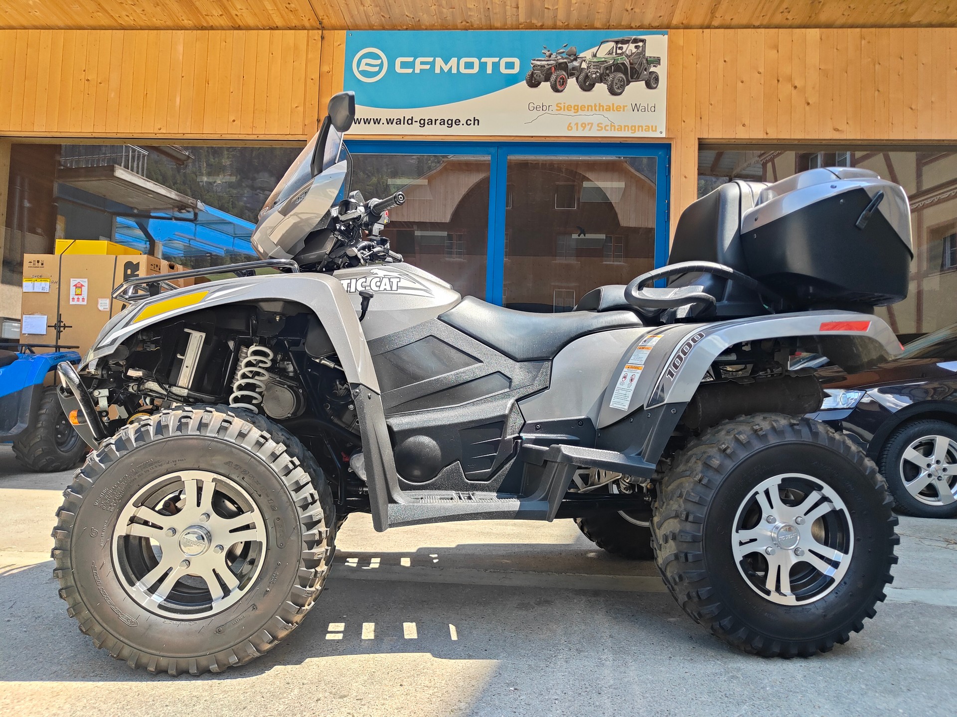ARCTIC CAT 1000 TRV H2 EFI Cruiser A-image-1