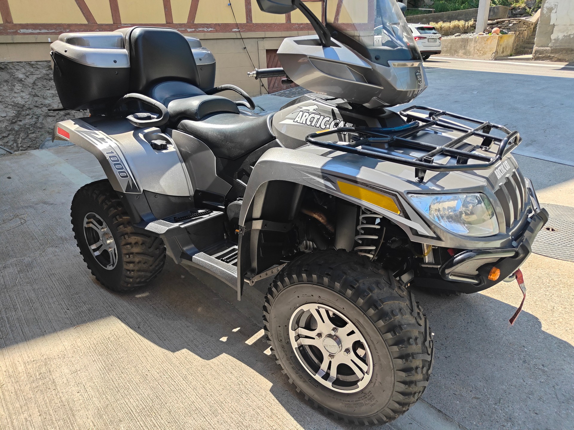 ARCTIC CAT 1000 TRV H2 EFI Cruiser A-image-6