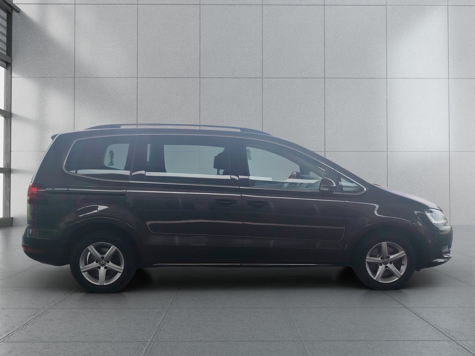 VW Sharan 2.0 TDI BMT Highline 4Motion-image-6