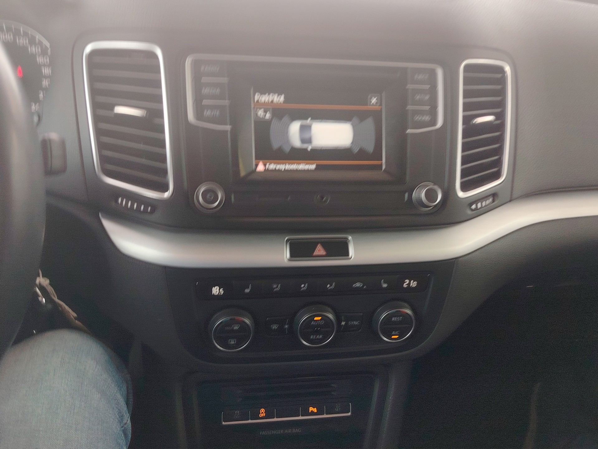 VW Sharan 2.0 TDI BMT Highline 4Motion-image-12
