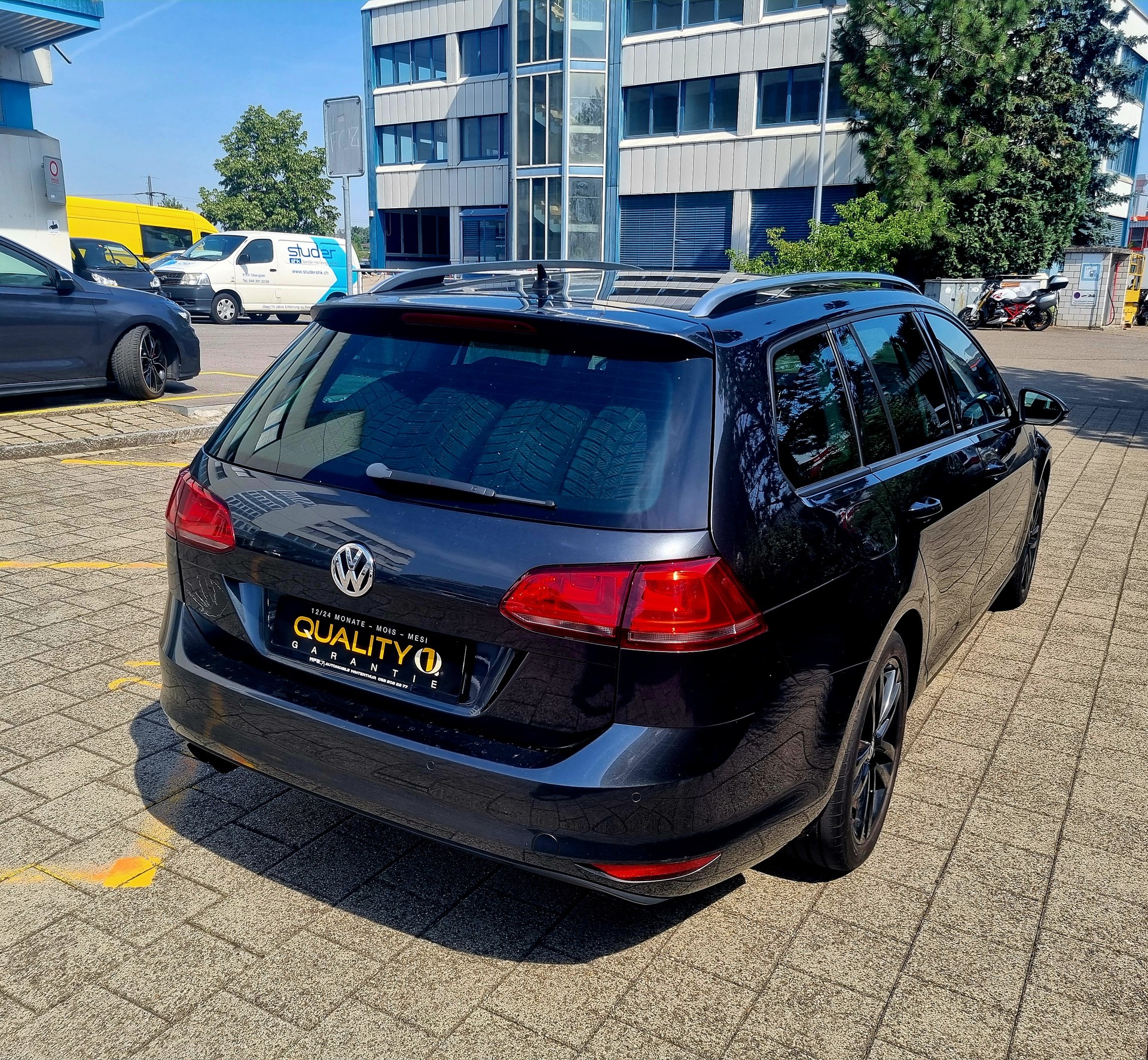 VW Golf Variant 1.4 TSI Allstar R-Line DSG-image-5