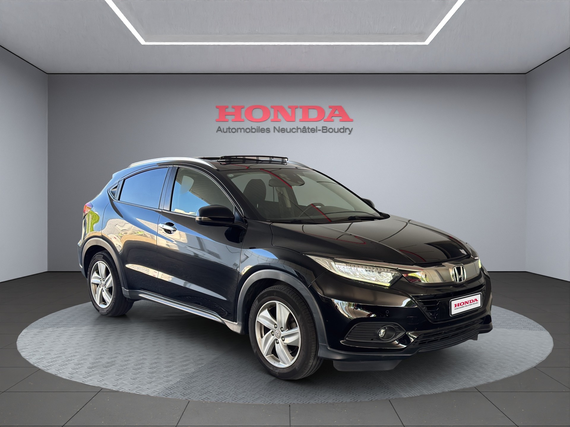 HONDA HR-V 1.5i-VTEC Executive-image-1