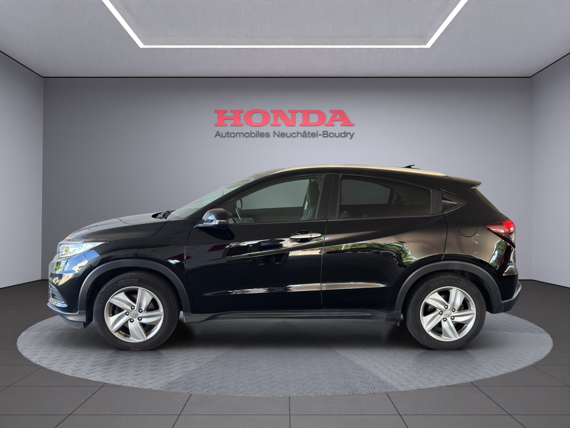 HONDA HR-V 1.5i-VTEC Executive-image-4