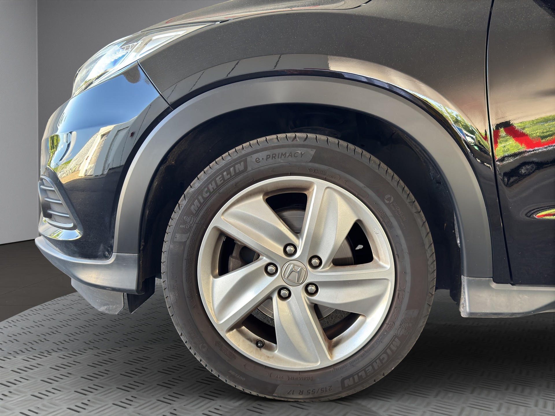 HONDA HR-V 1.5i-VTEC Executive-image-14