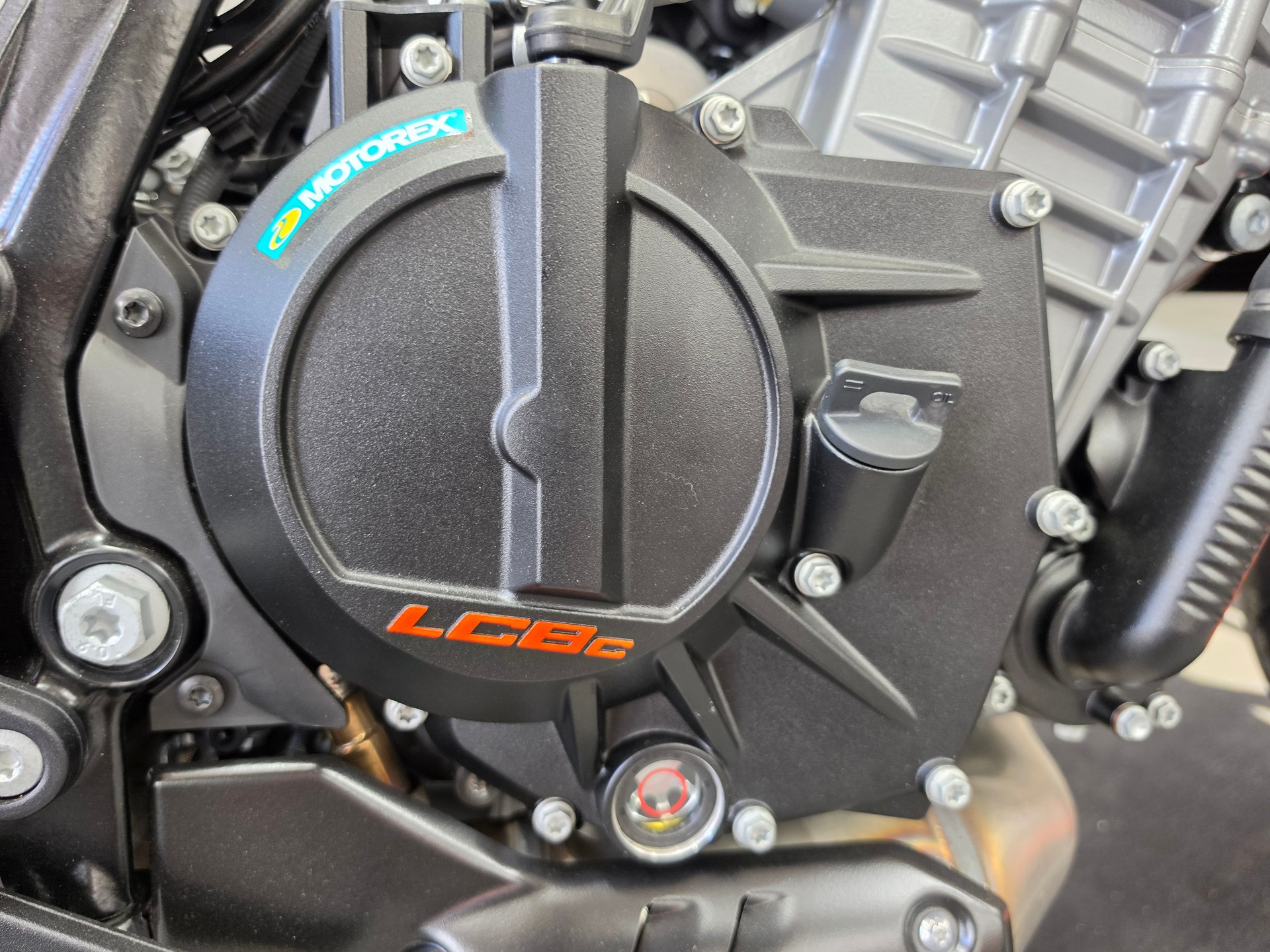 KTM 990 Duke-image-4