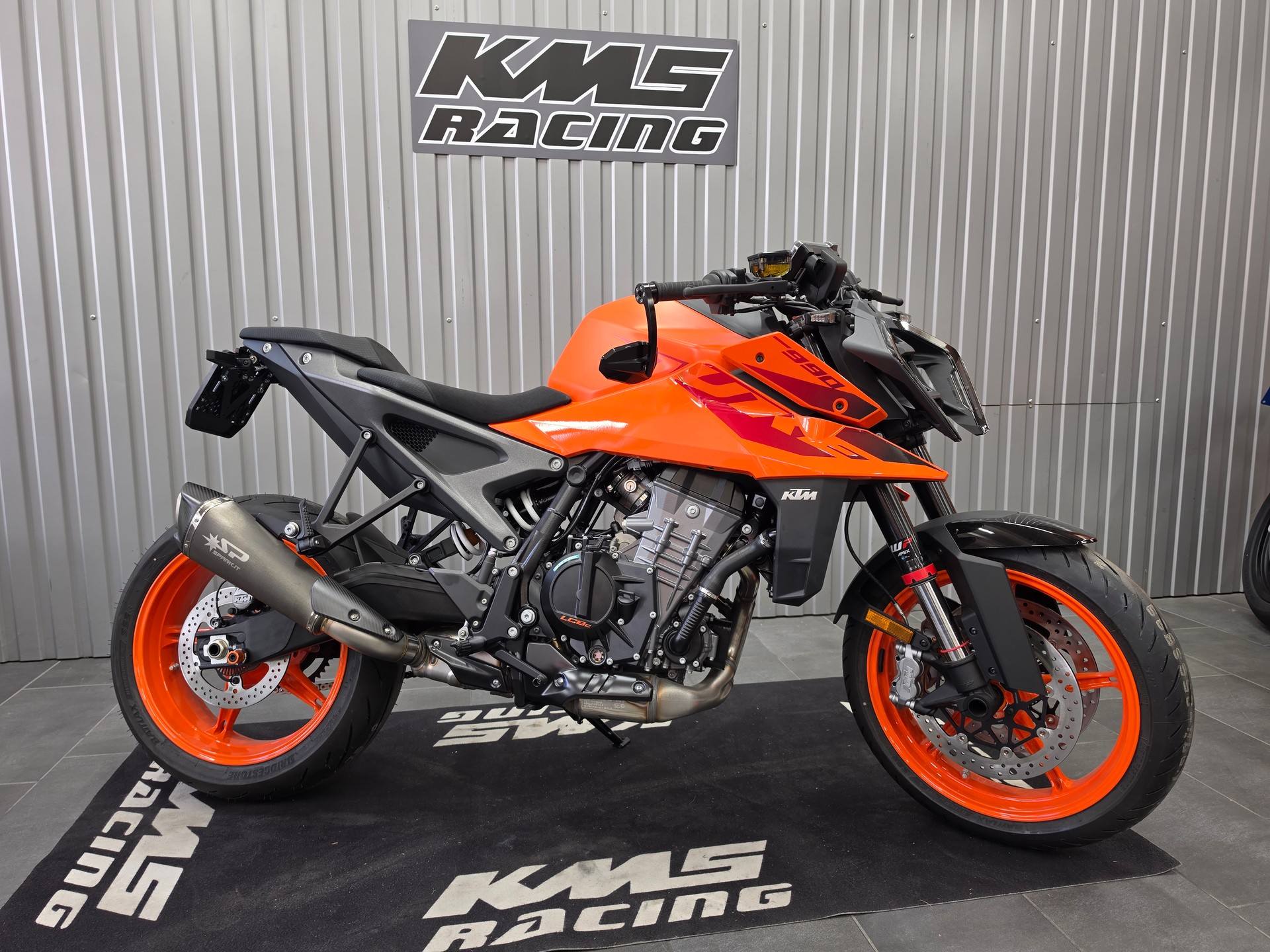 KTM 990 Duke-showroom-element-1