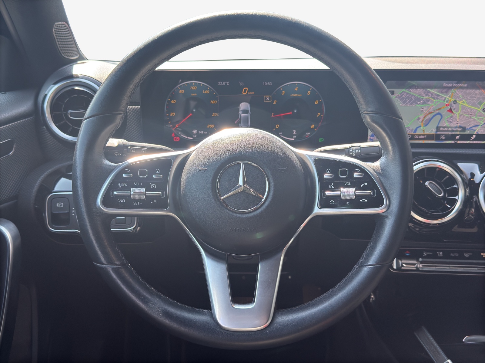 MERCEDES-BENZ A 180 Progressive 7G-DCT-image-9