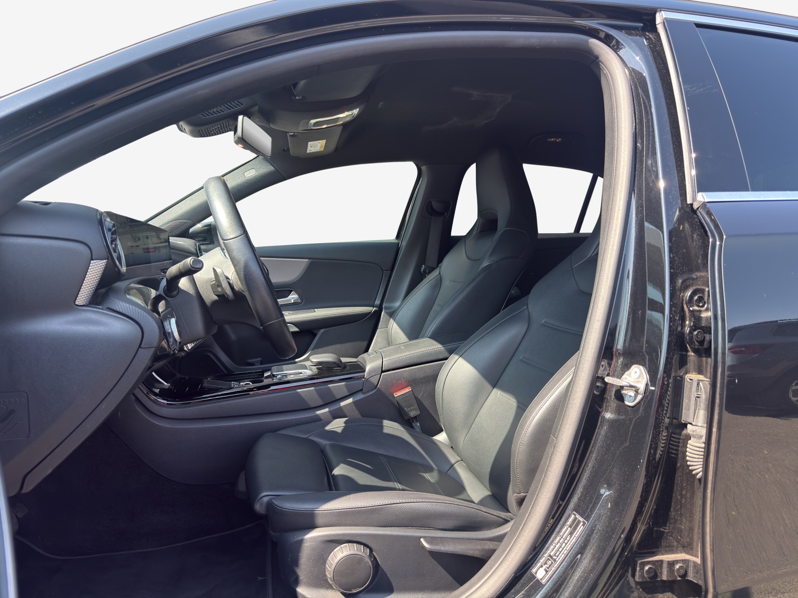 MERCEDES-BENZ A 180 Progressive 7G-DCT-image-7