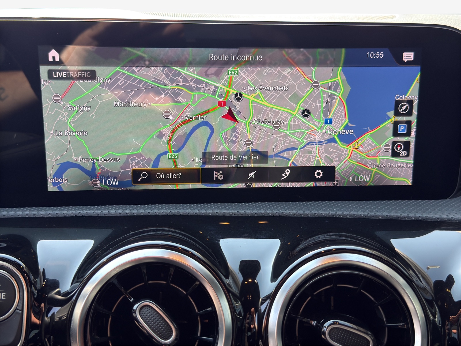 MERCEDES-BENZ A 180 Progressive 7G-DCT-image-15