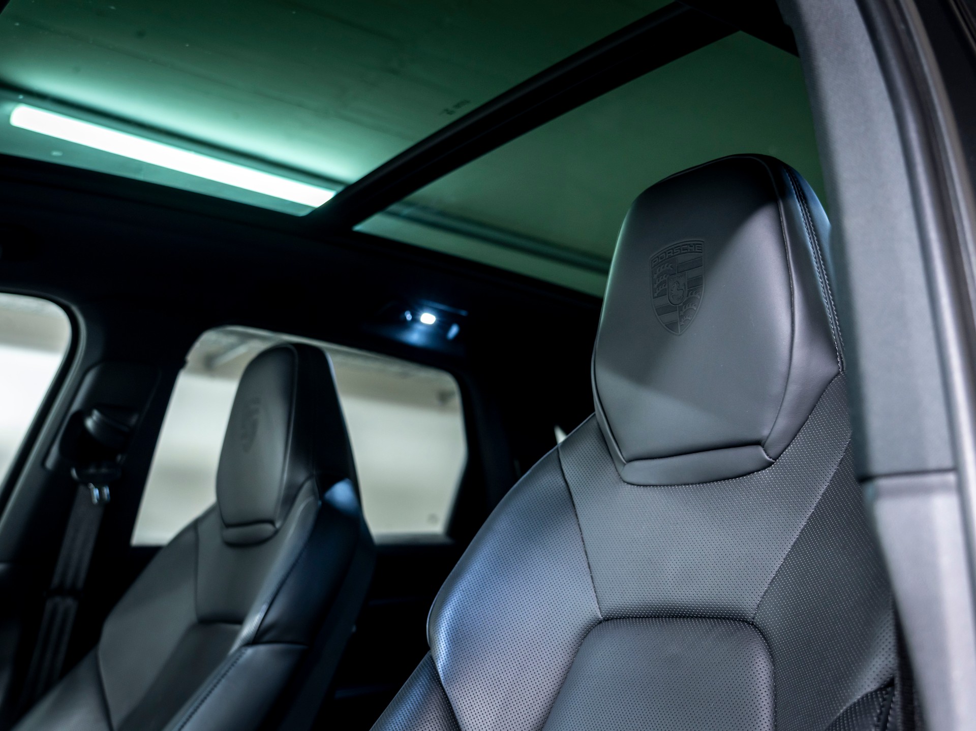 PORSCHE Cayenne E-Hybrid-image-13