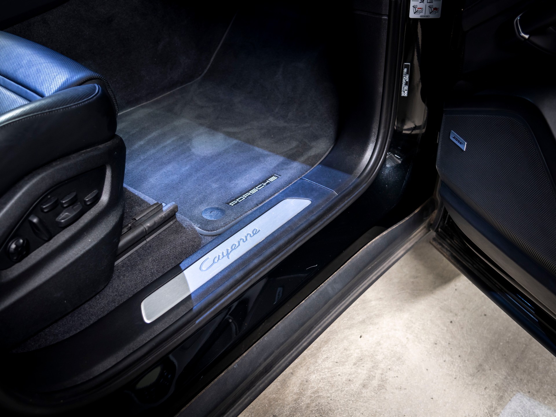 PORSCHE Cayenne E-Hybrid-image-24