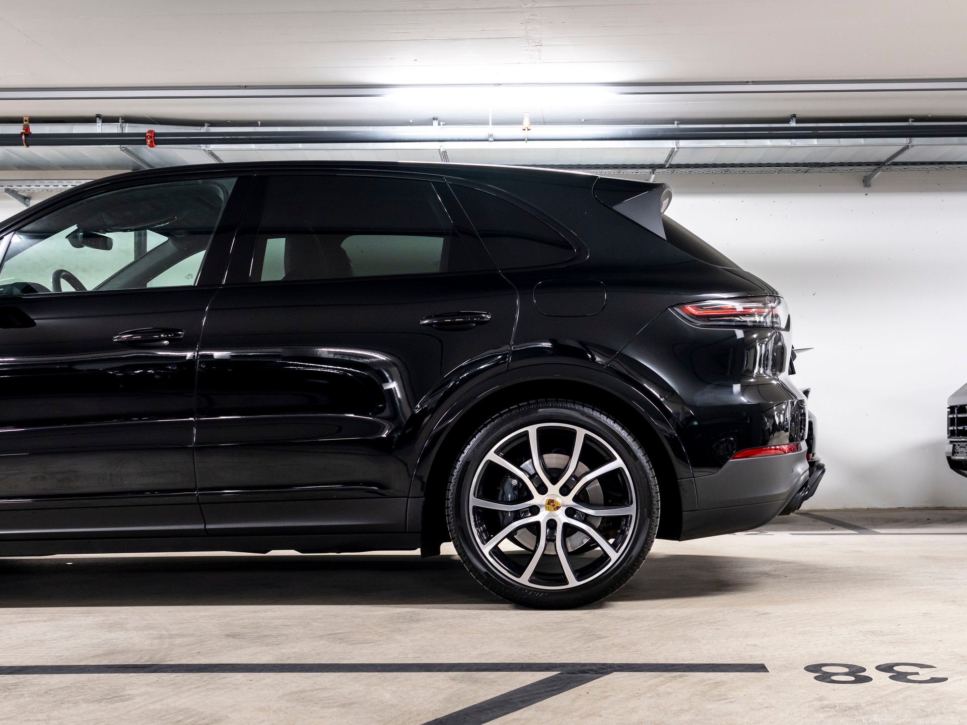 PORSCHE Cayenne E-Hybrid-image-6