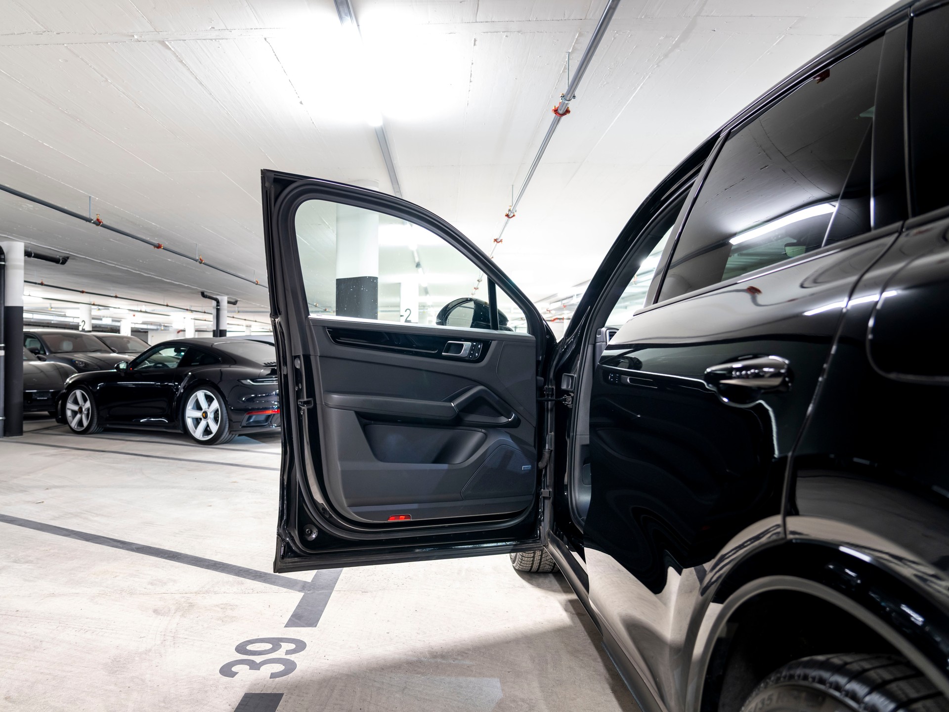 PORSCHE Cayenne E-Hybrid-image-11